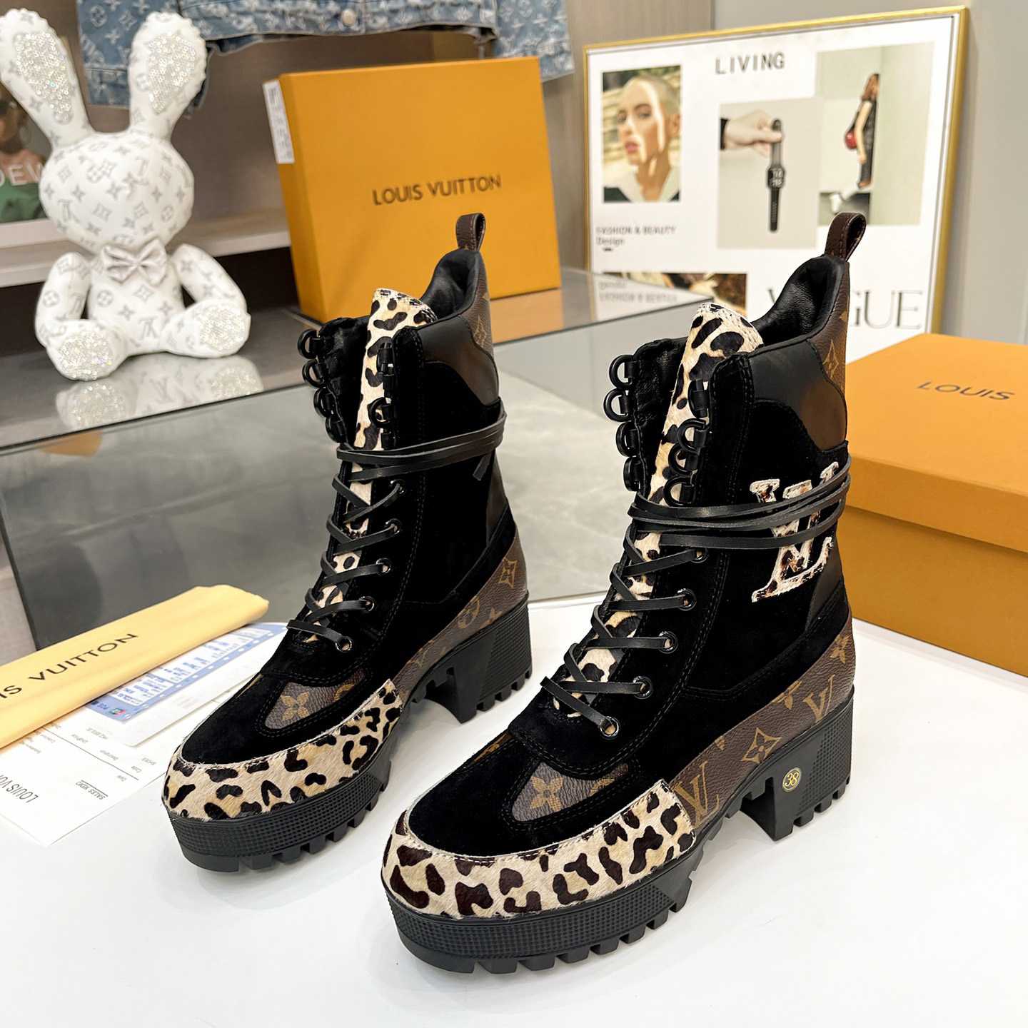 Louis Vuitton Laureate Platform Wüstenstiefel<br>
 - EUR FASHION