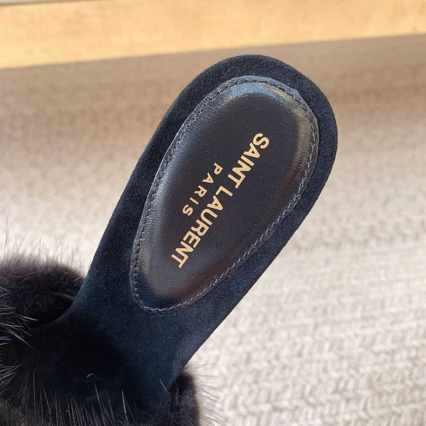 Saint Laurent LA 16 Mules aus tierfreiem Pelz und Wildleder<br>
 - EUR FASHION
