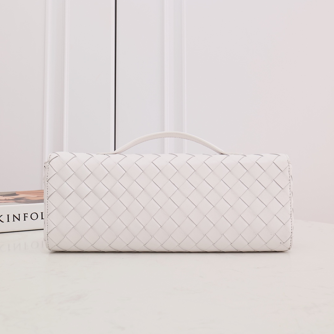 Bottega Veneta Long Clutch Andiamo With Handle - EUR FASHION