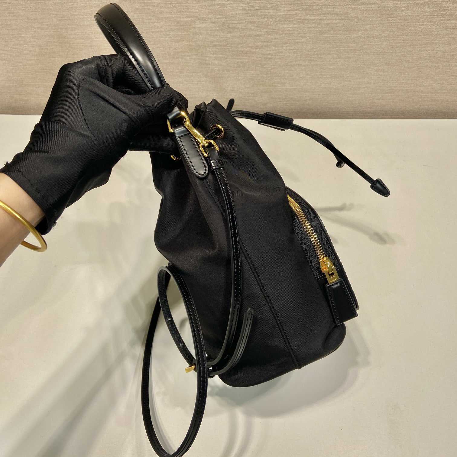 Prada Duet Re-Nylon und gebürstete Beuteltasche<br>
 - EUR FASHION