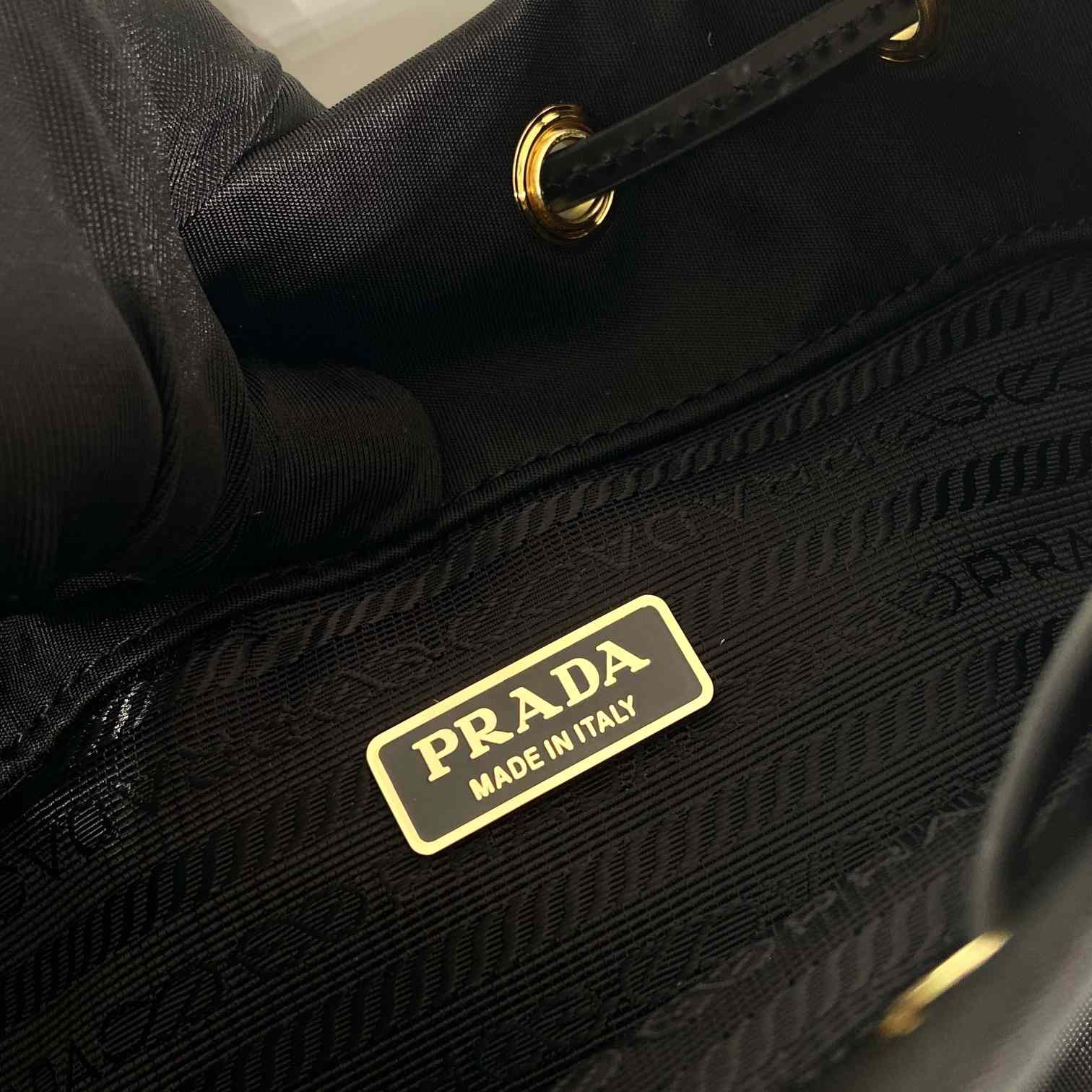 Prada Duet Re-Nylon und gebürstete Beuteltasche<br>
 - EUR FASHION