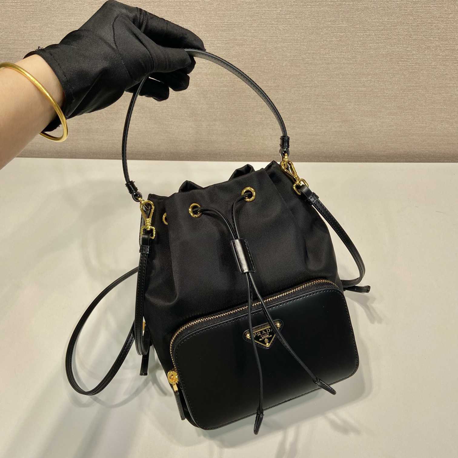 Prada Duet Re-Nylon und gebürstete Beuteltasche<br>
 - EUR FASHION