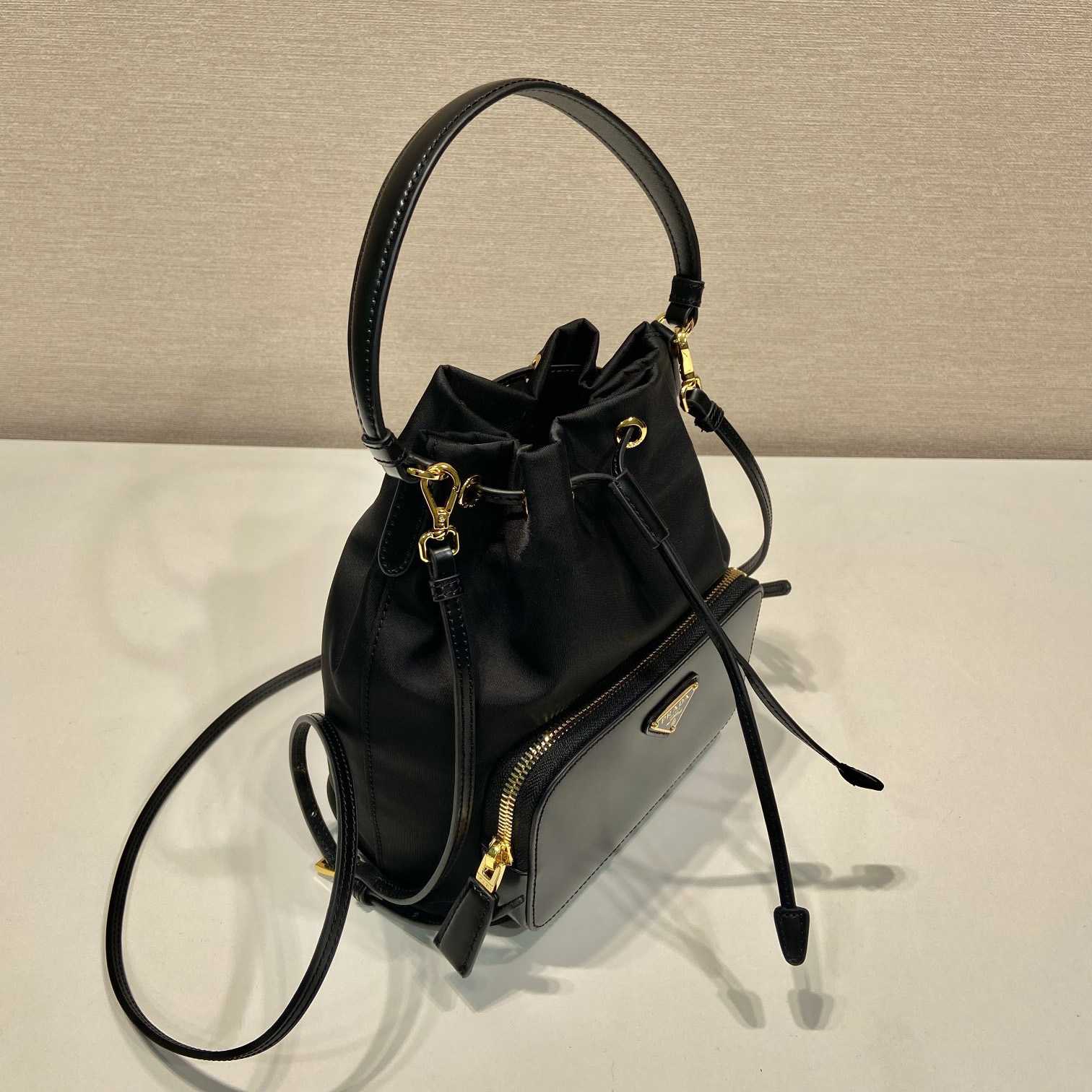 Prada Duet Re-Nylon und gebürstete Beuteltasche<br>
 - EUR FASHION