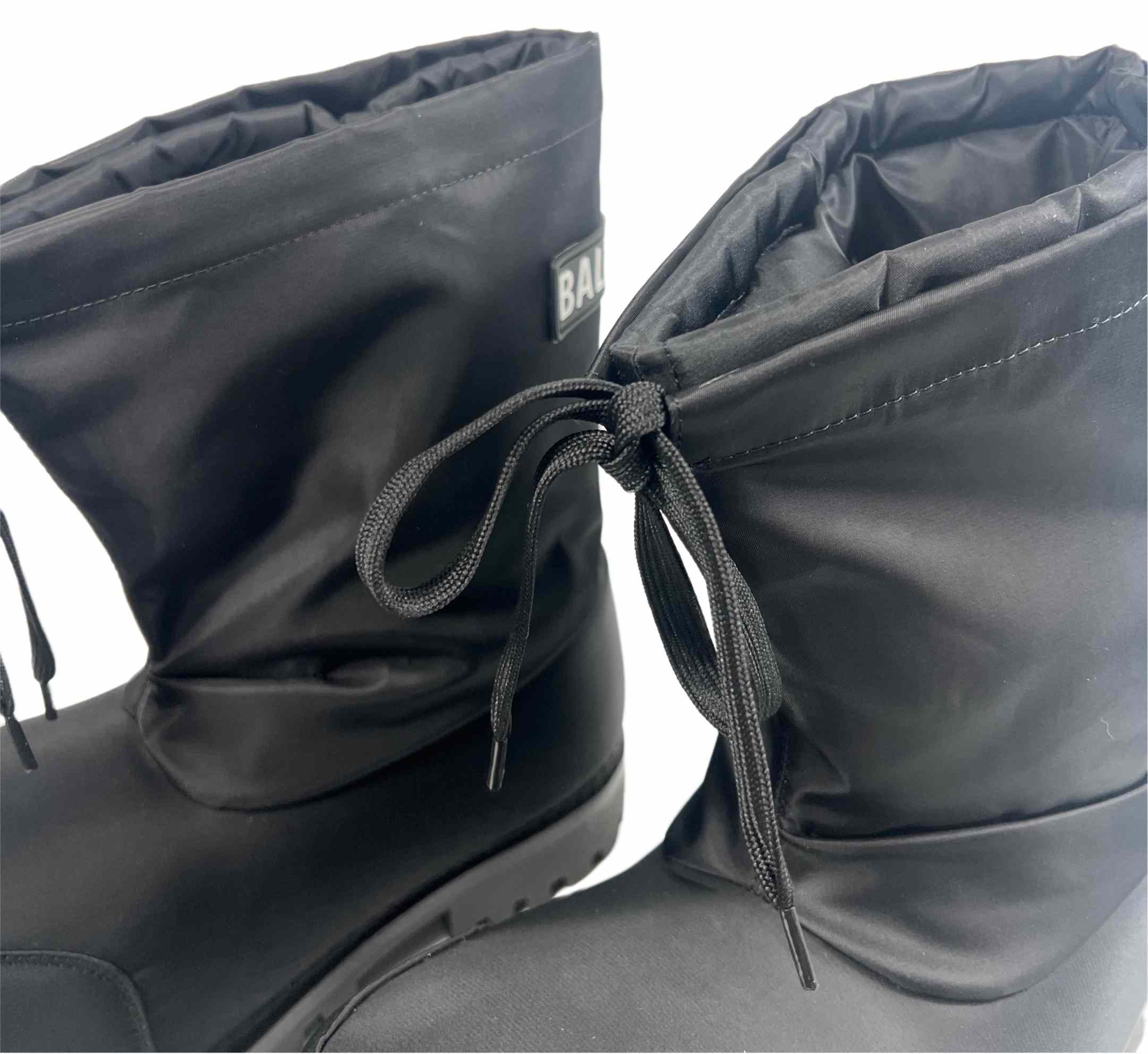 Balenciaga – Alaska – Niedriger Stiefel aus schwarzem Nylon<br>
 - EUR FASHION