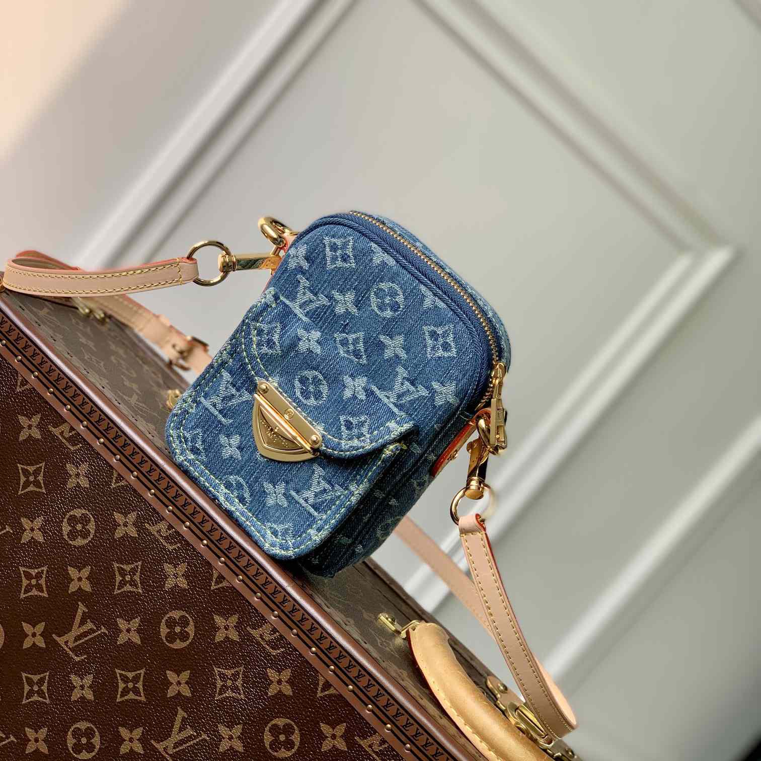 Louis Vuitton Fairfax Pochette M82948<br>
 - EUR FASHION