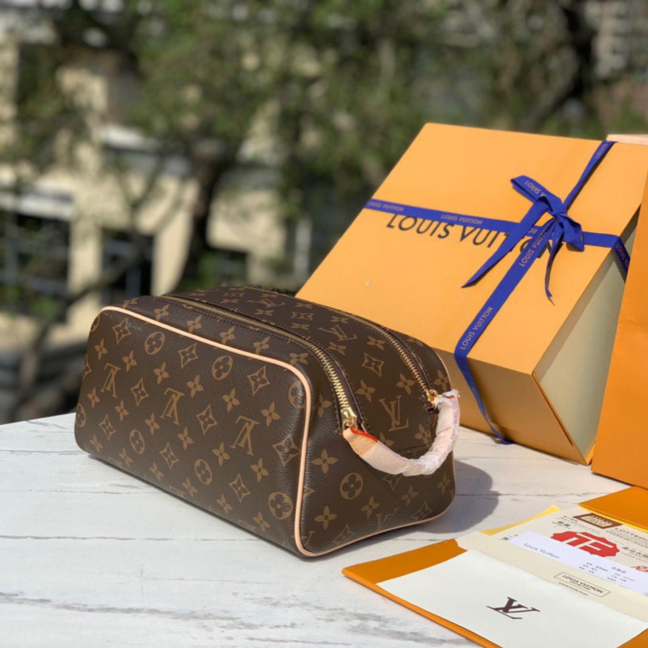 Louis Vuitton Dopp Kit Toilettenbeutel M44494<br>
 - EUR FASHION