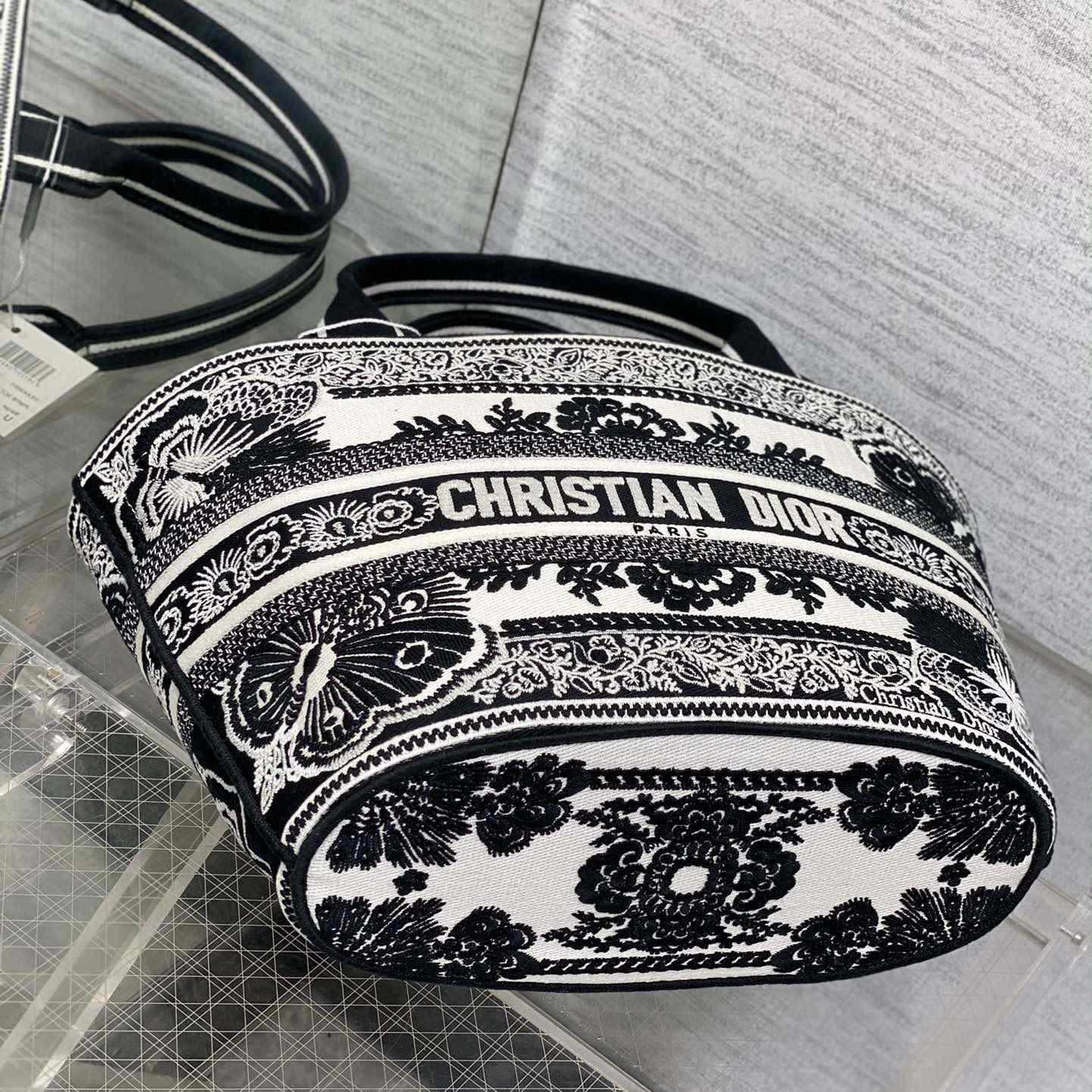 Dior Hutkorbtasche<br>
 - EUR FASHION