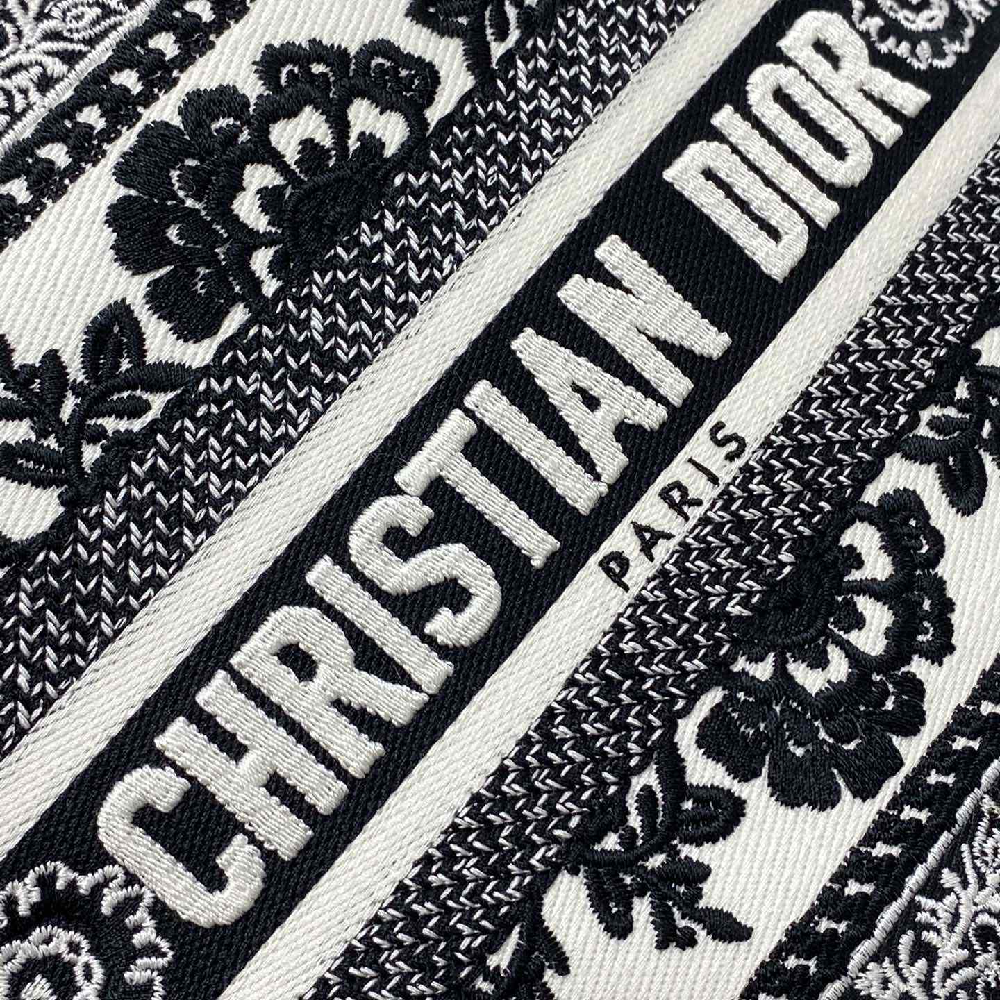Dior Hutkorbtasche<br>
 - EUR FASHION