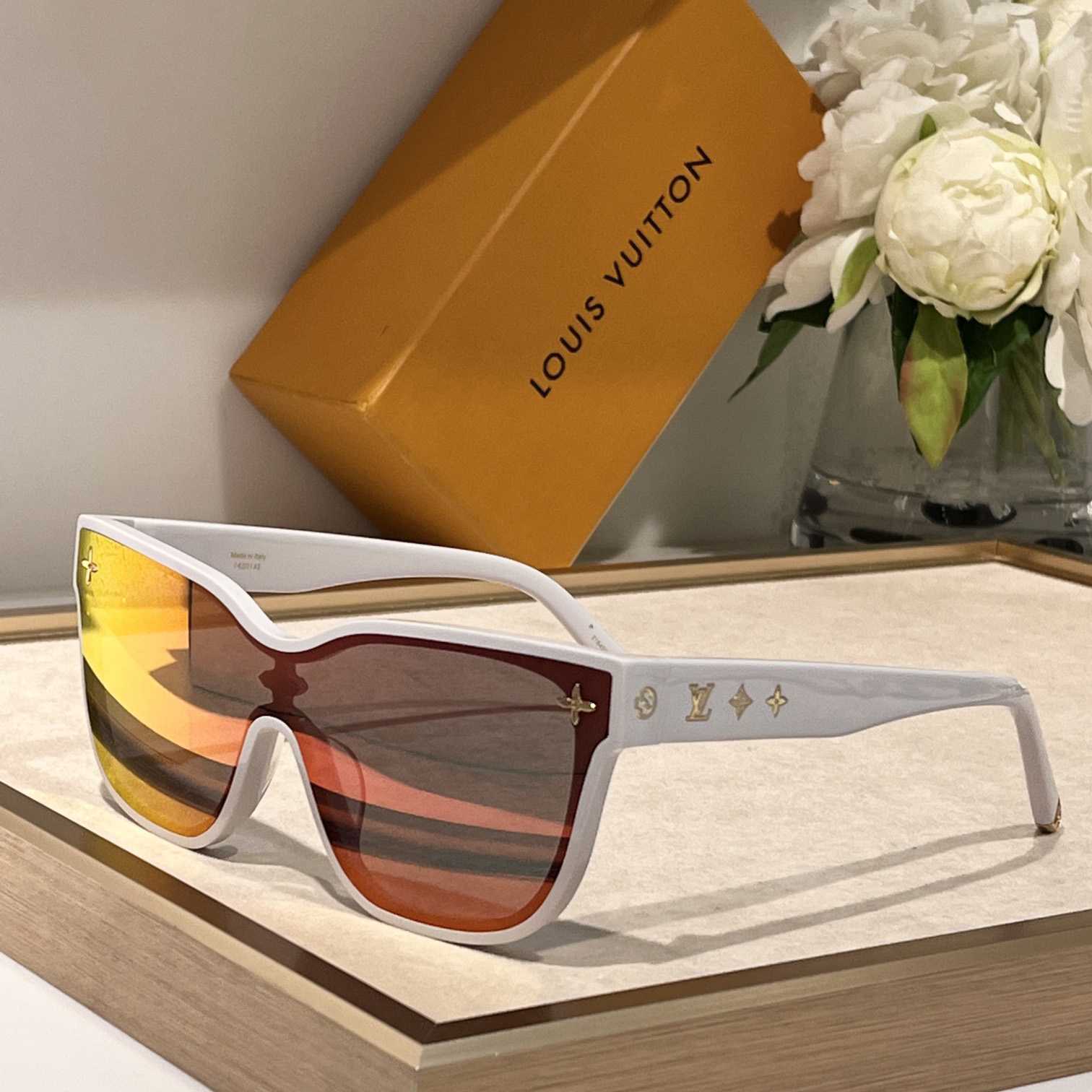 Louis Vuitton LV Shadow Square Sonnenbrille Z1845U<br>
 - EUR FASHION