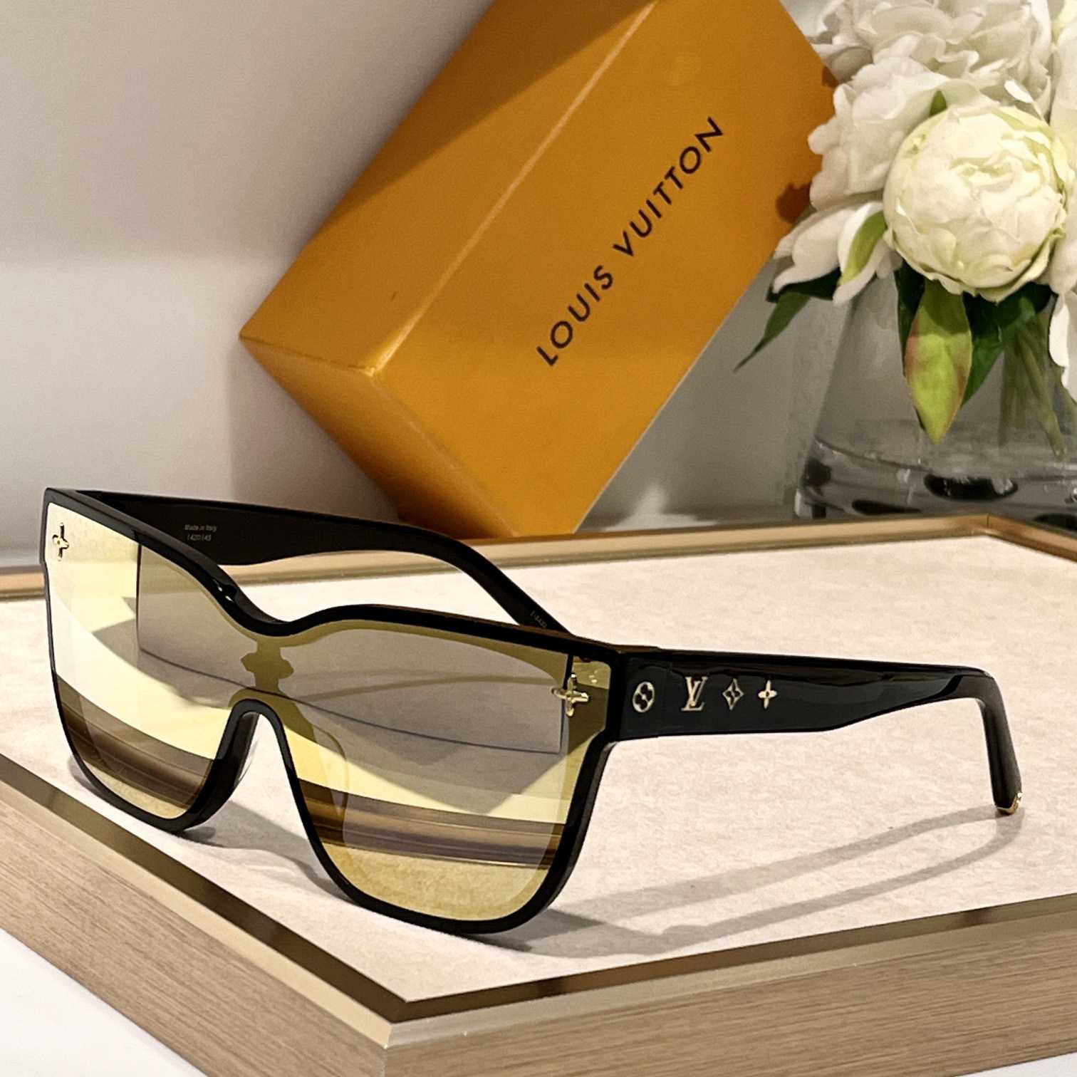 Louis Vuitton LV Shadow Square Sonnenbrille Z1843U<br>
 - EUR FASHION