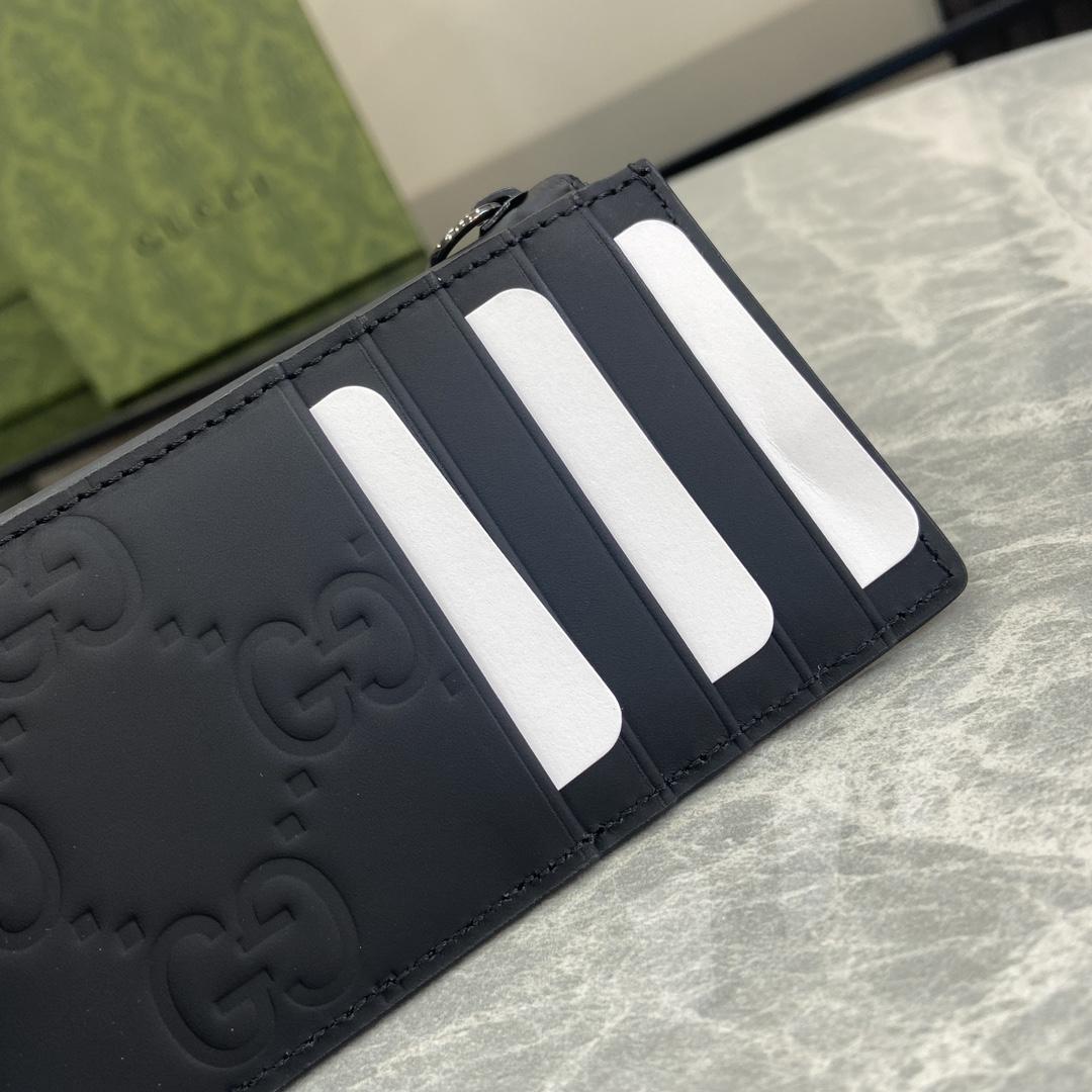 Gucci GG Kartenetui mit Reißverschluss und Gummieffekt<br>
 - EUR FASHION