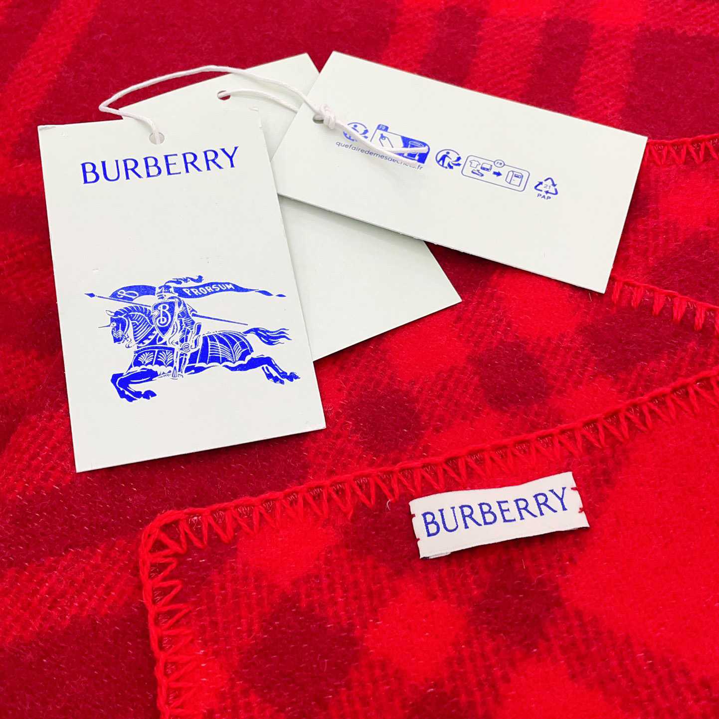 Burberry-Karo-Wollschal<br>
 - EUR FASHION