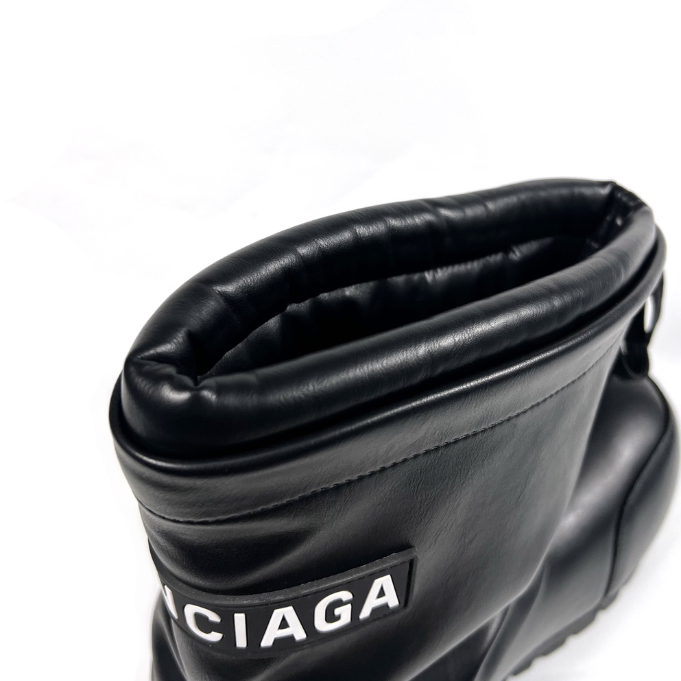 Balenciaga – Alaska – Hoher Stiefel in Schwarz<br>
 - EUR FASHION