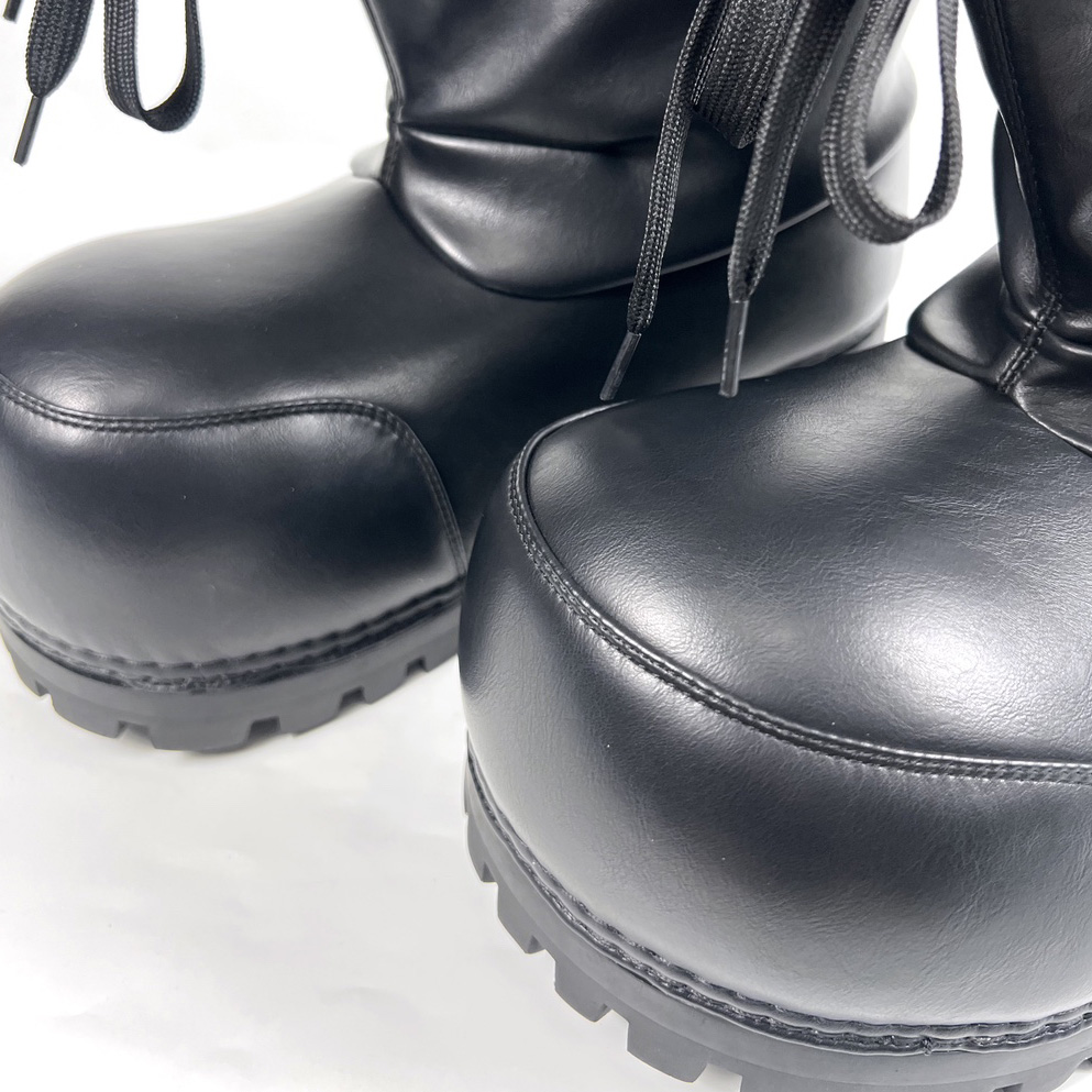 Balenciaga – Alaska – Hoher Stiefel in Schwarz<br>
 - EUR FASHION