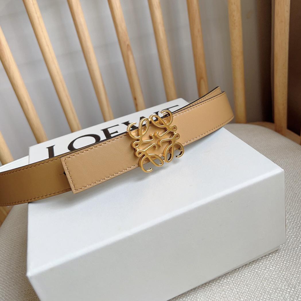 Wendbarer Anagram-Gürtel von Loewe aus glattem Kalbsleder<br>
 - EUR FASHION