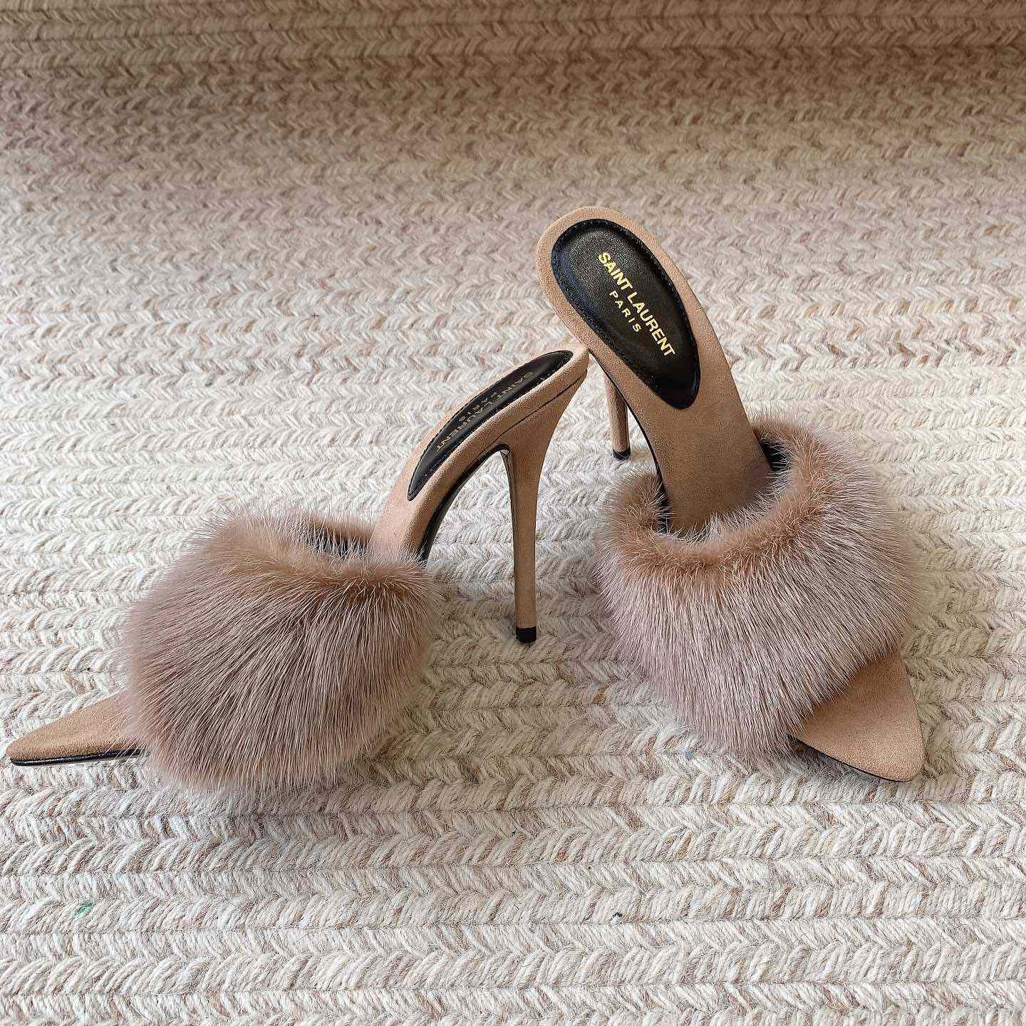 Saint Laurent LA 16 Mules aus tierfreiem Pelz und Wildleder<br>
 - EUR FASHION