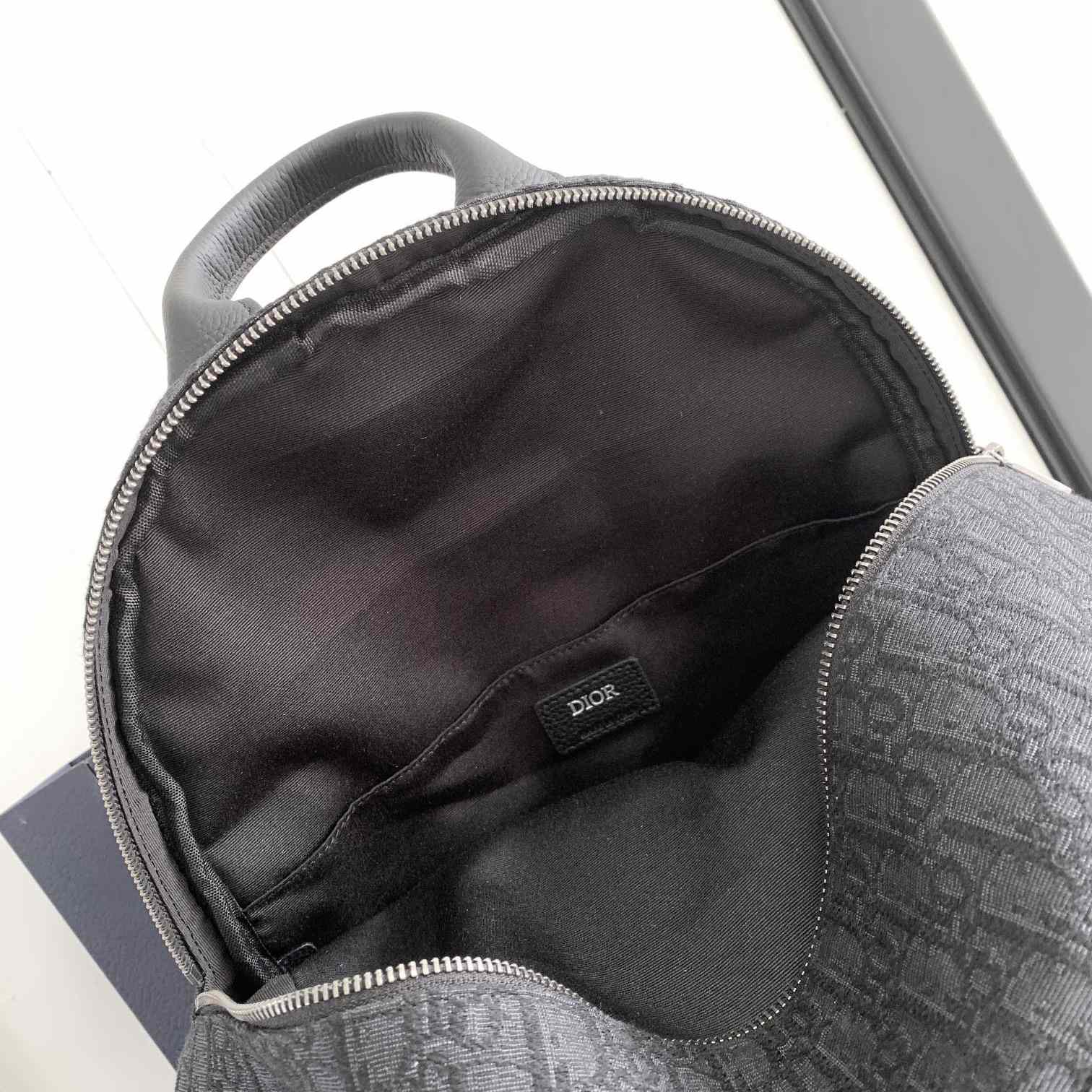 Dior 8 Backpack - EUR FASHION