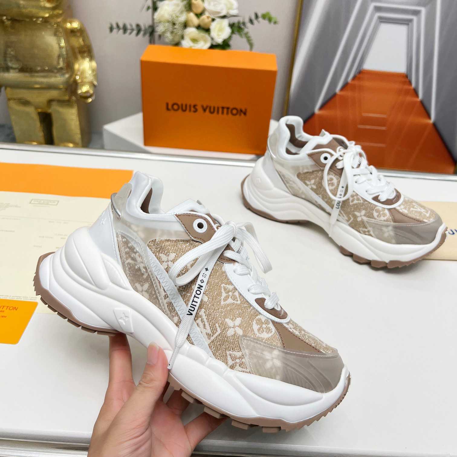 Louis Vuitton Monogram Sneaker            - EUR FASHION