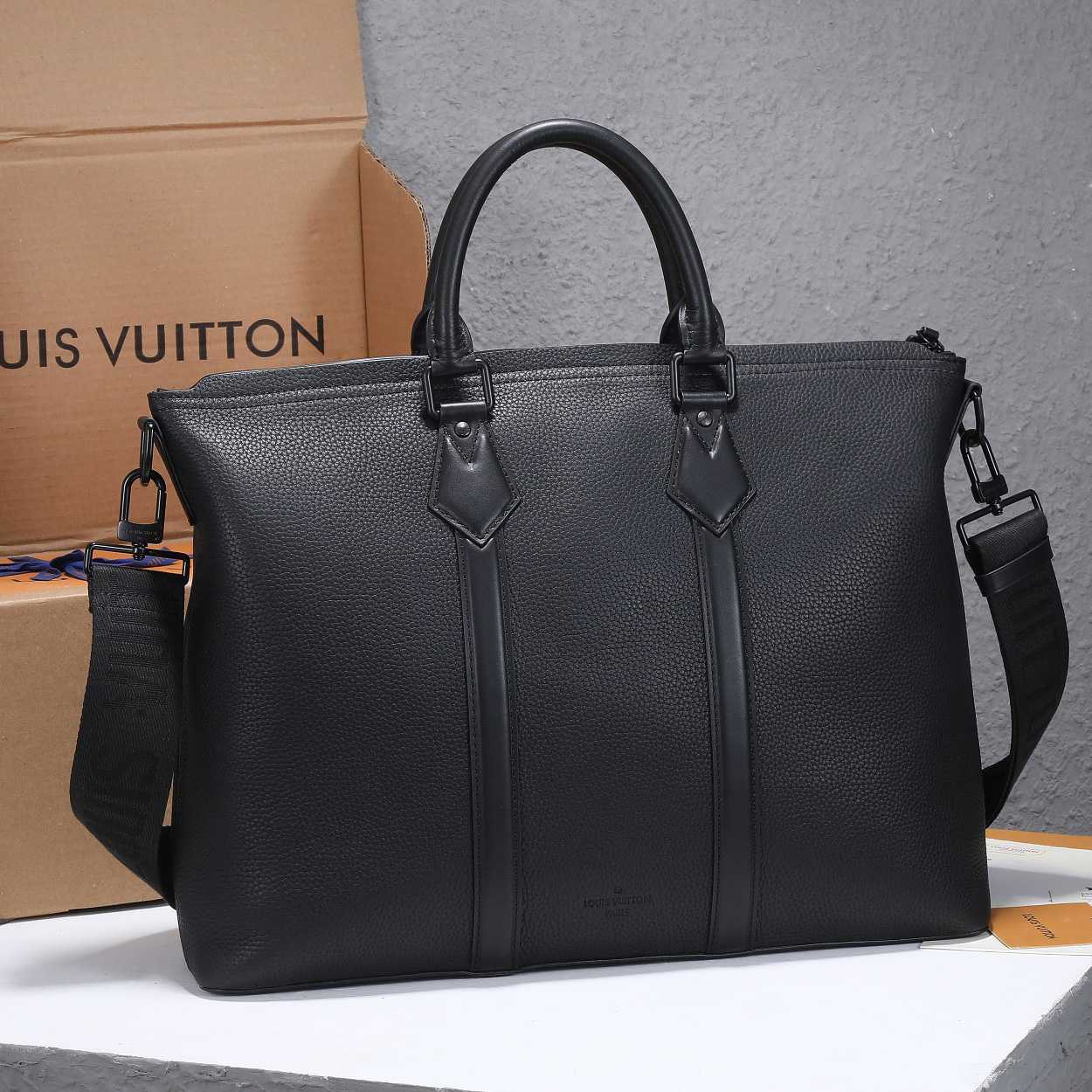 Louis Vuitton Lock It Tote   M59158 - EUR FASHION