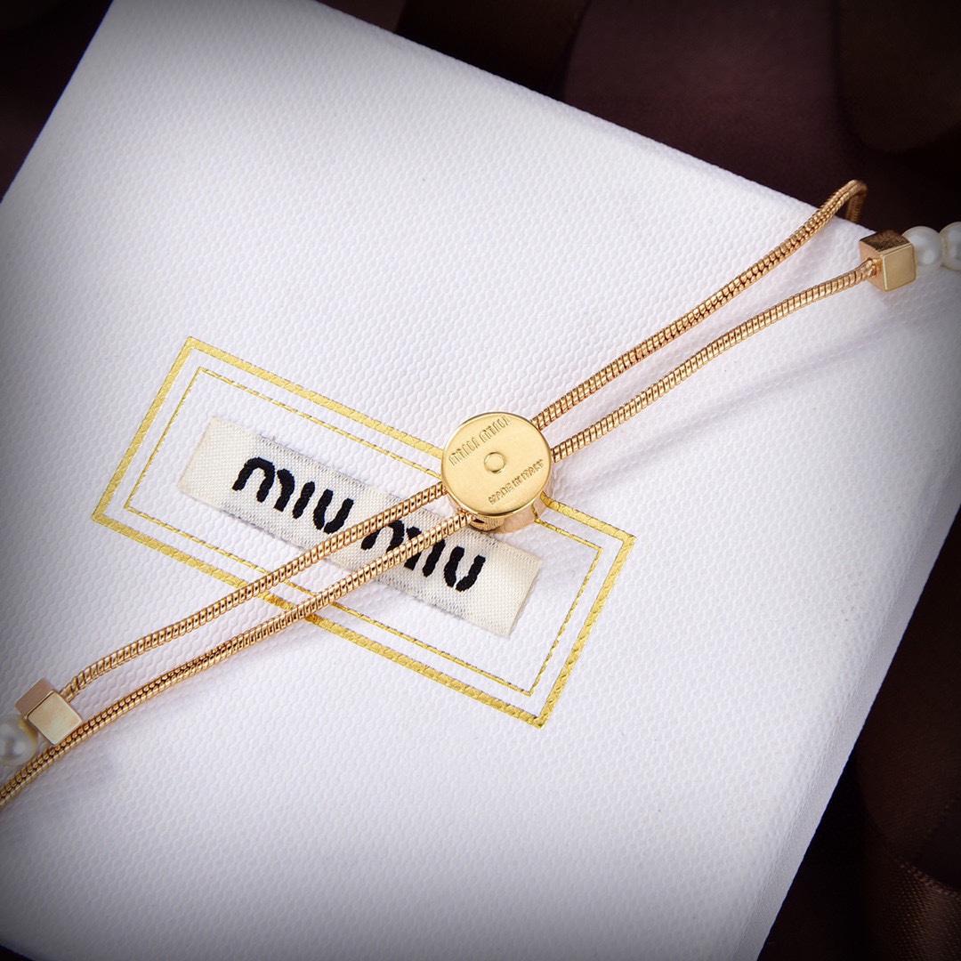Miu Miu Logo-charm Beaded Choker Necklace - EUR FASHION