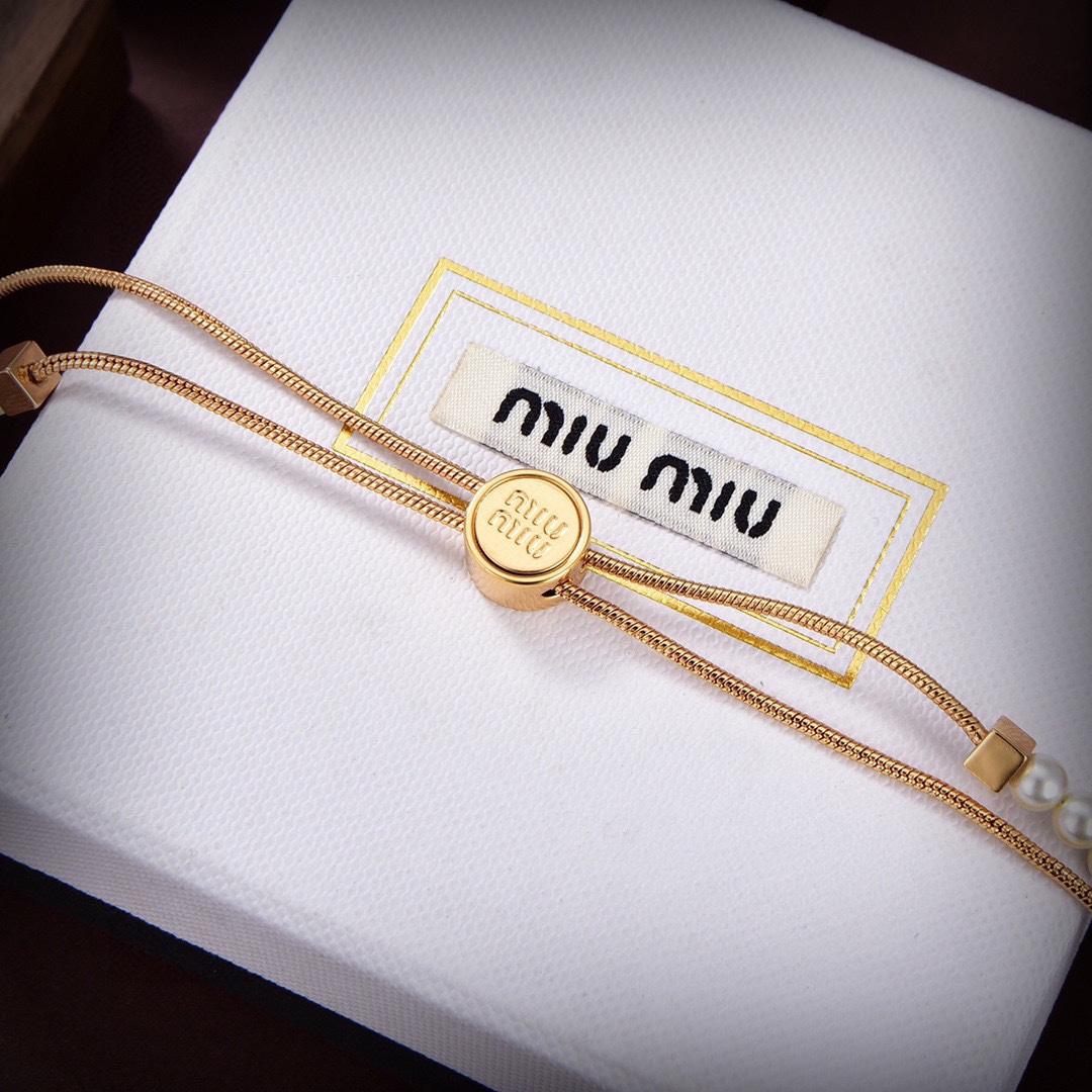 Miu Miu Logo-charm Beaded Choker Necklace - EUR FASHION