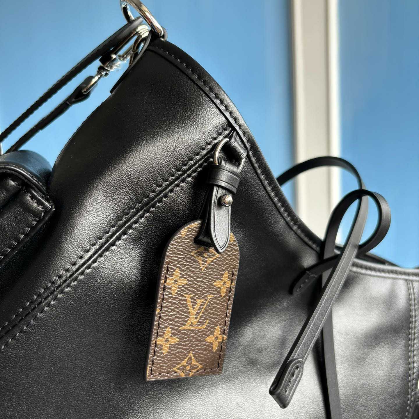 Louis Vuitton CarryAll Cargo PM    M24861 - EUR FASHION