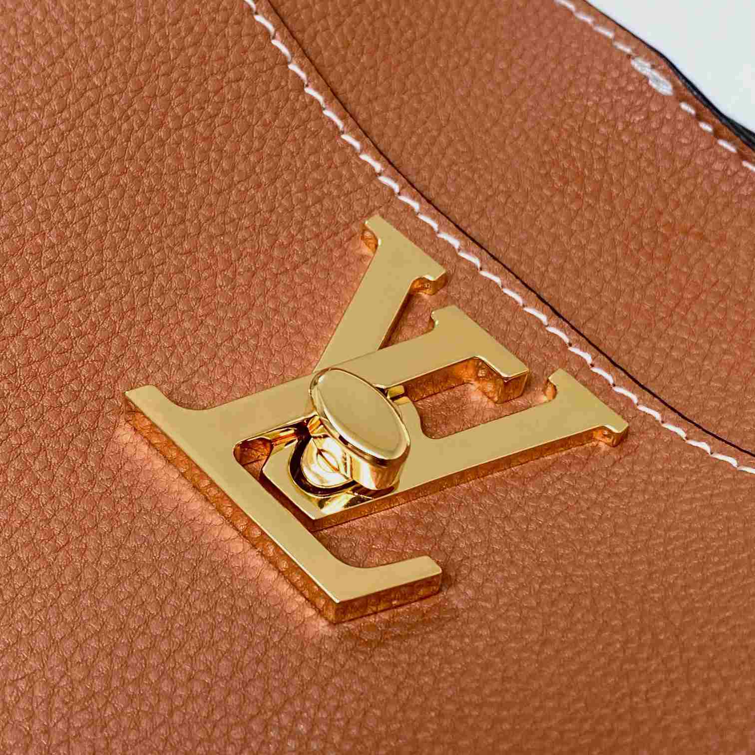 Louis Vuitton Lock and Walk    M24165 - EUR FASHION
