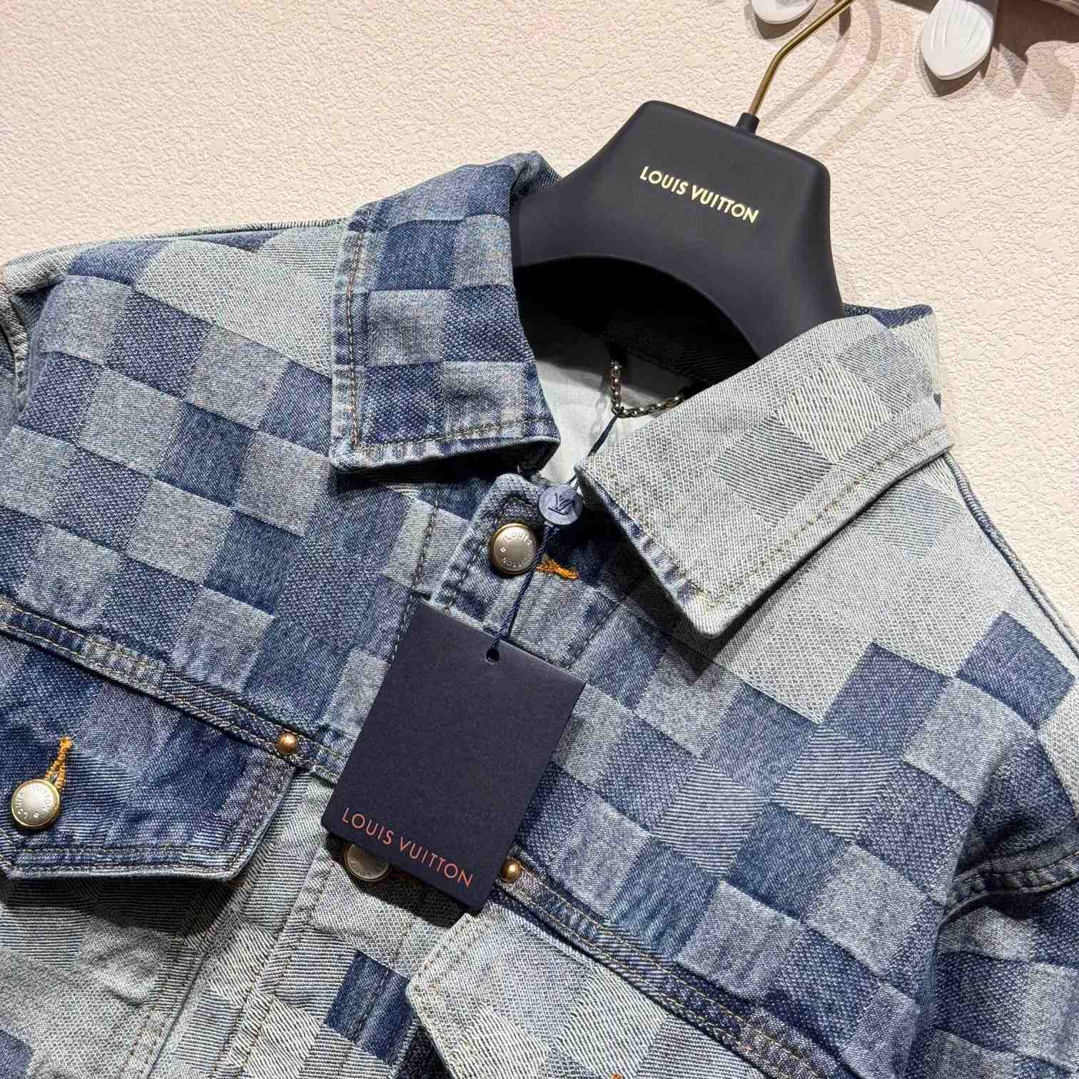 Louis Vuitton Damier Classic Denim Jacket    1AFHUX - EUR FASHION