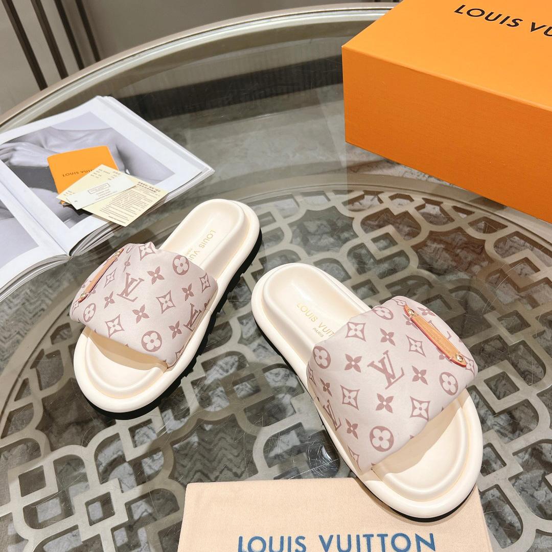 Louis Vuitton Pool Pillow Flat Comfort Mule     1ACJZE - EUR FASHION