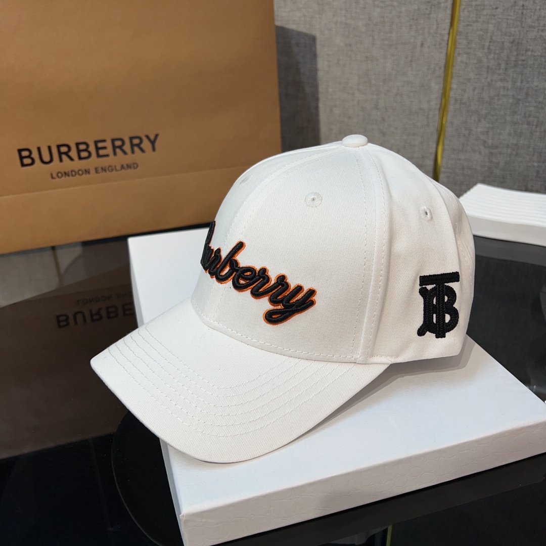 Burberry Cap - EUR FASHION