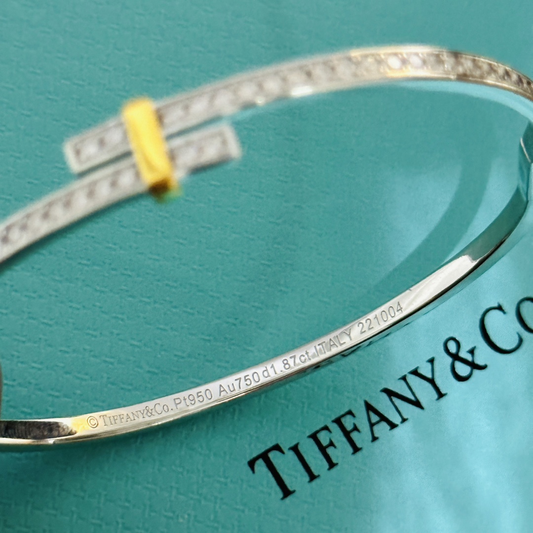 Tiffany & Co. Edge Hinged Bypass Bangle Bracelet - EUR FASHION