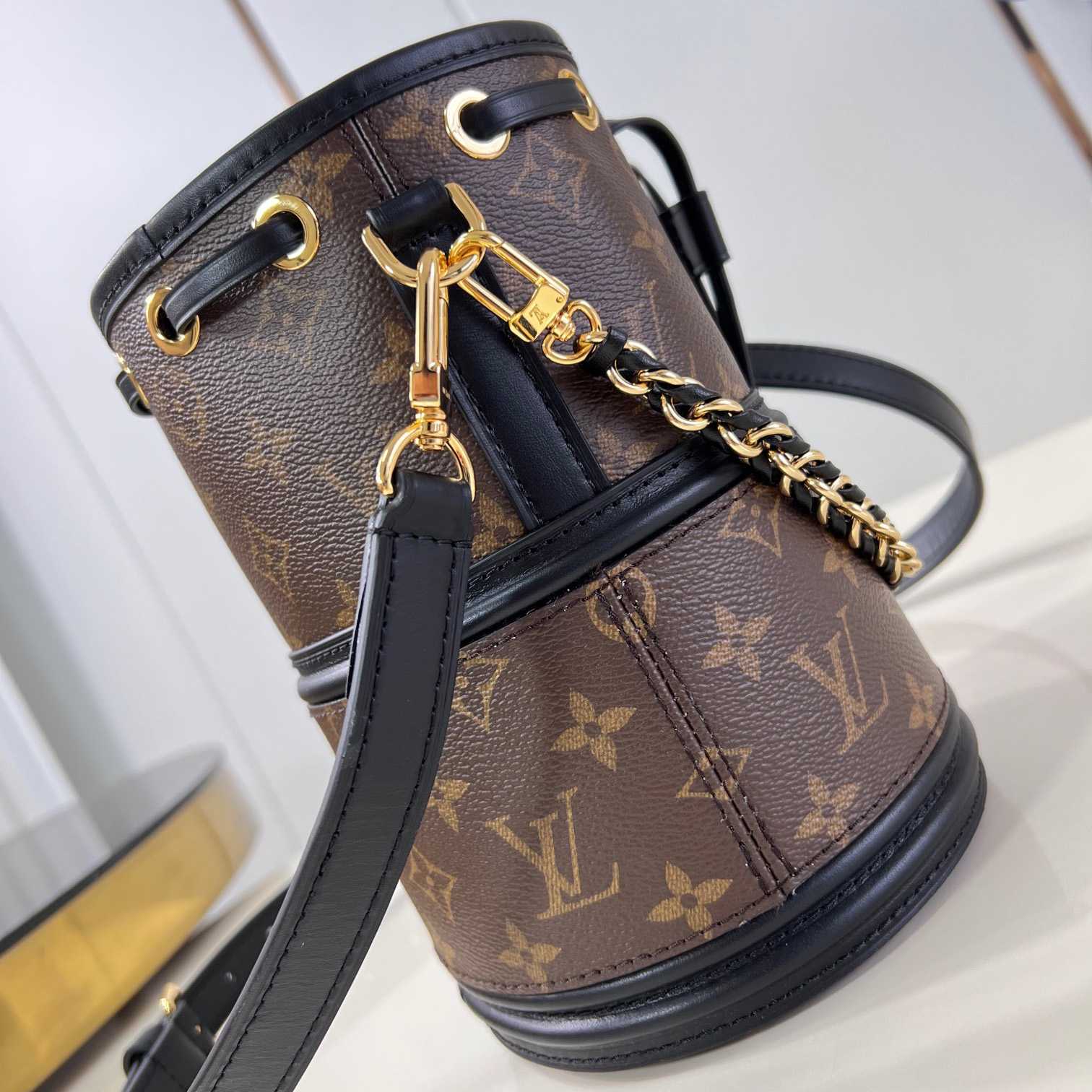 Louis Vuitton Canoé   M83480 - EUR FASHION