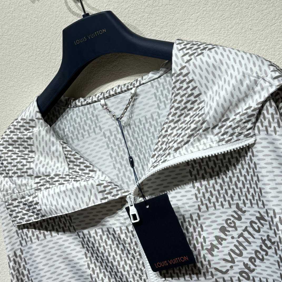 Louis Vuitton Damier Hooded Jacket - EUR FASHION