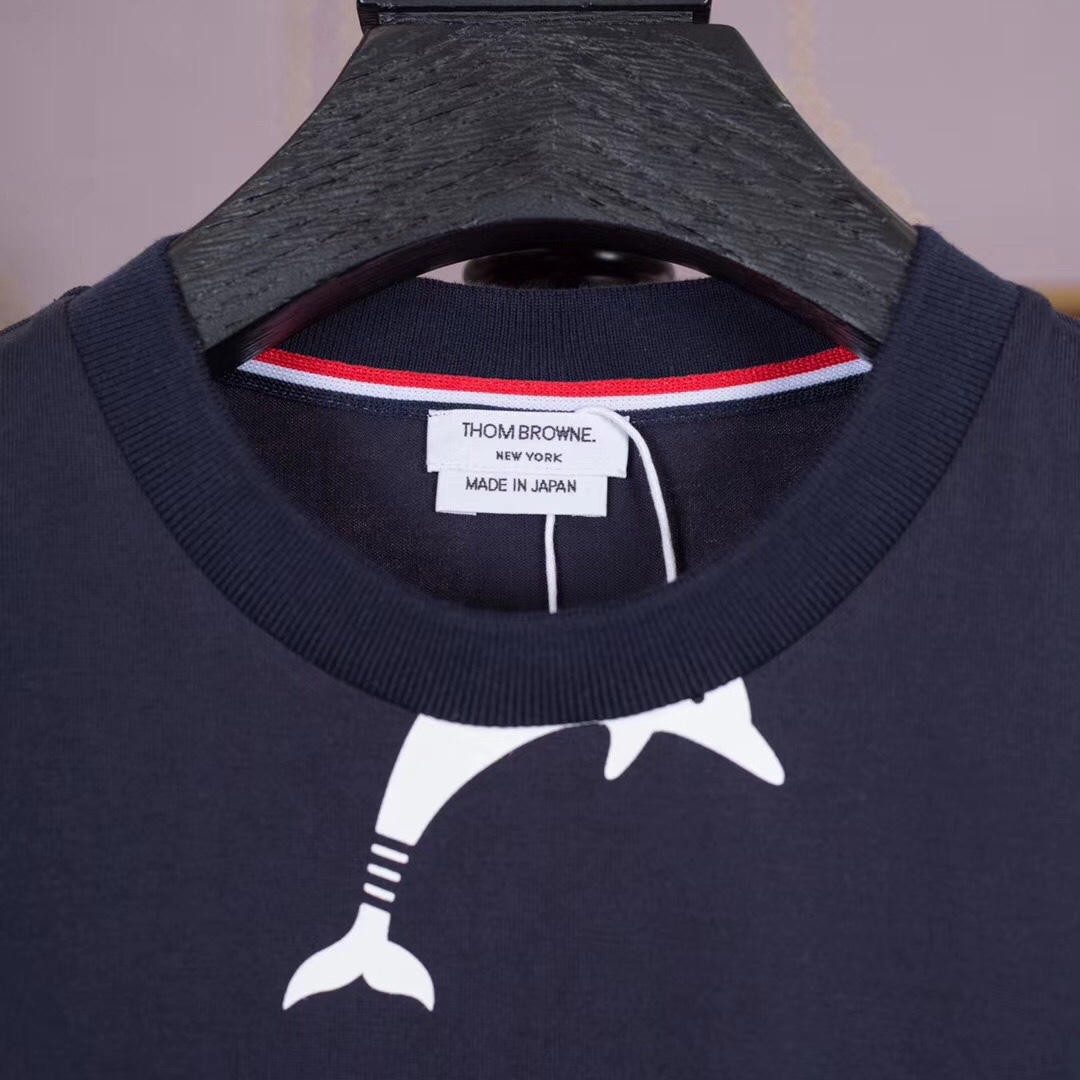 Thom Browne Dolphin Print T-shirt     1831 - EUR FASHION