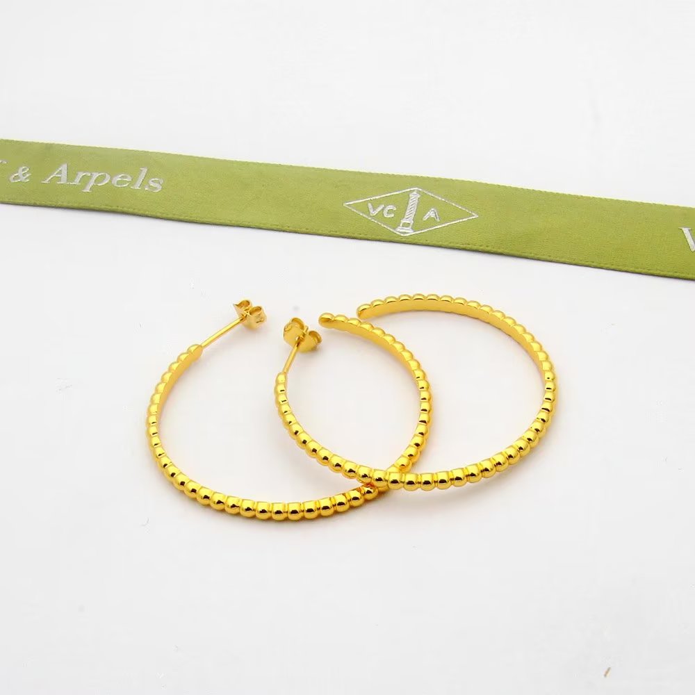 Van Cleef & Arpels Perlée Pearls Of Gold Hoop Earrings, Large Model - EUR FASHION