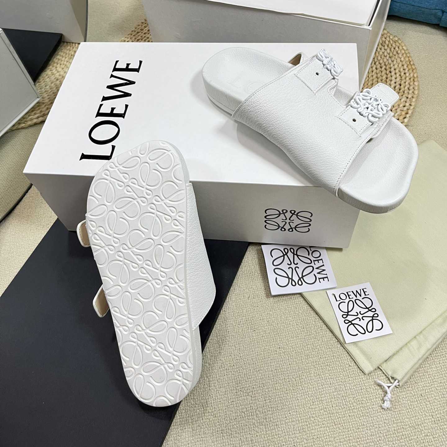 Loewe Ease slide In Goatskin - EUR FASHION