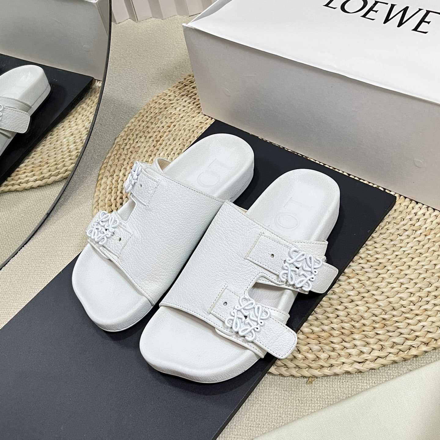 Loewe Ease slide In Goatskin - EUR FASHION