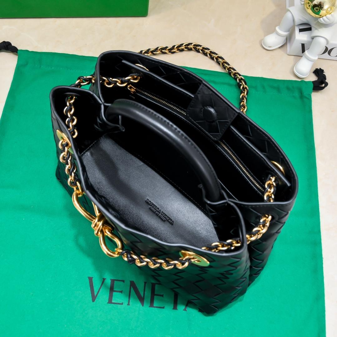 Bottega Veneta Small Andiamo With Chain - EUR FASHION