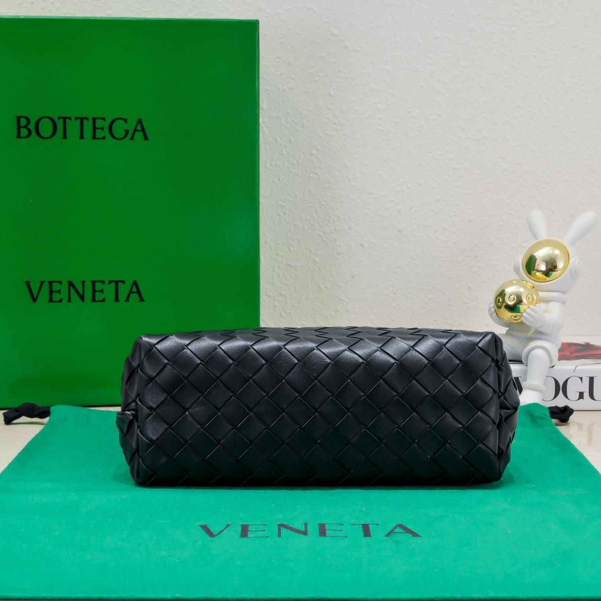 Bottega Veneta Small Andiamo With Chain - EUR FASHION