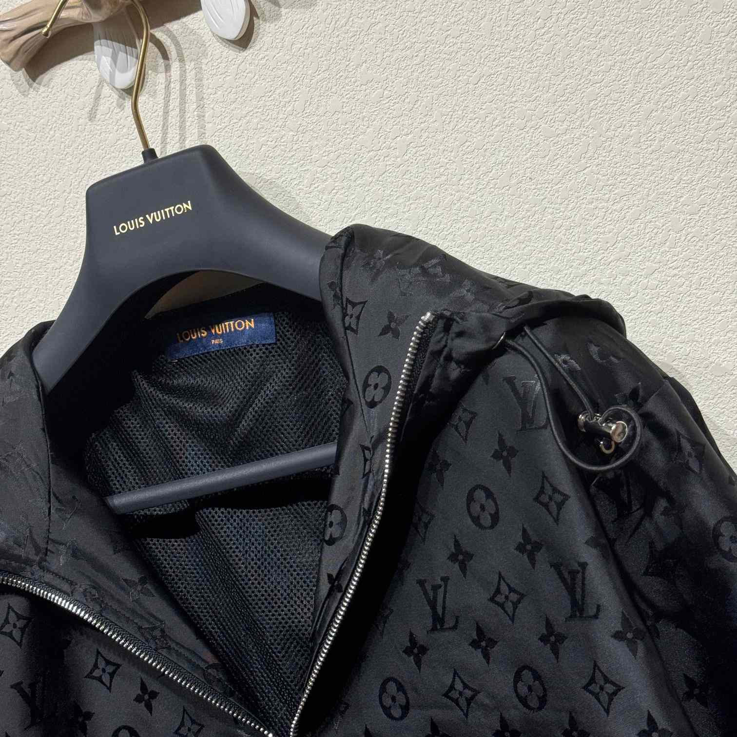 Louis Vuitton Nylon Jacket  - EUR FASHION