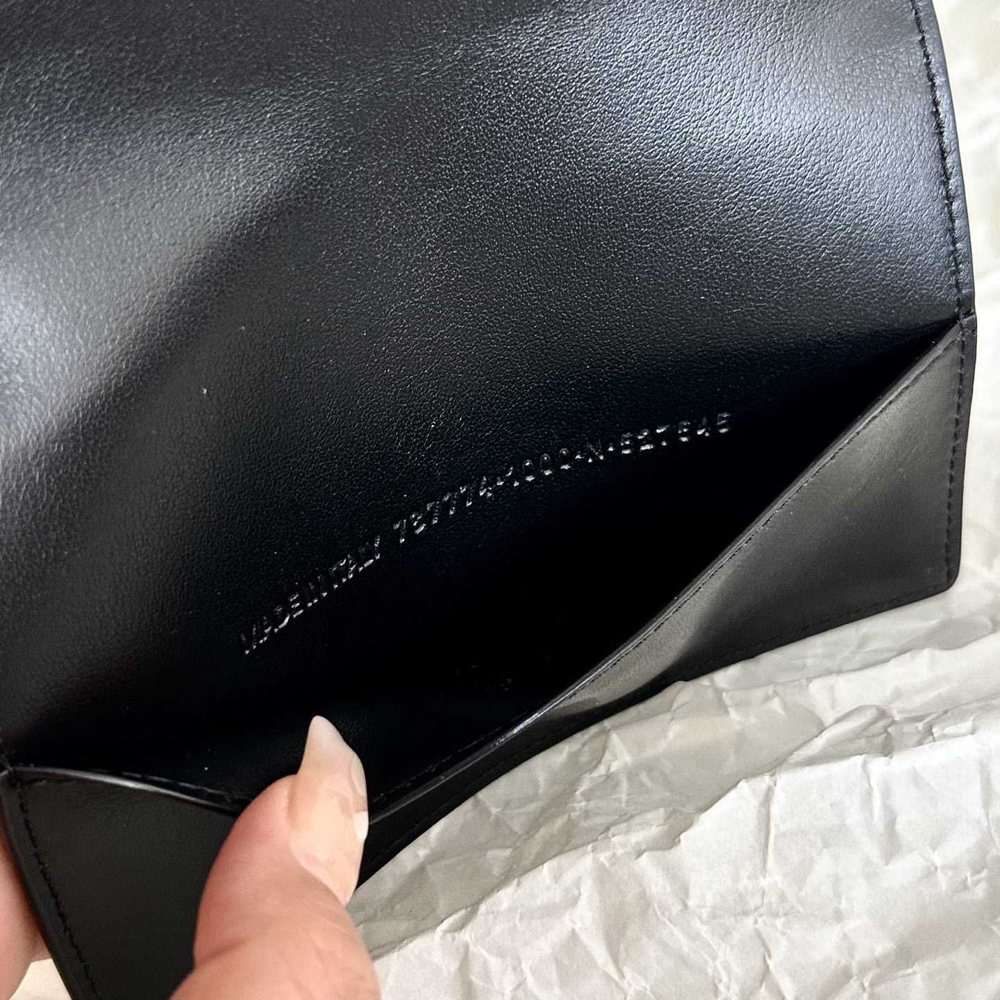 Balenciaga Passport Wallet  (14×10×1.5cm) - EUR FASHION