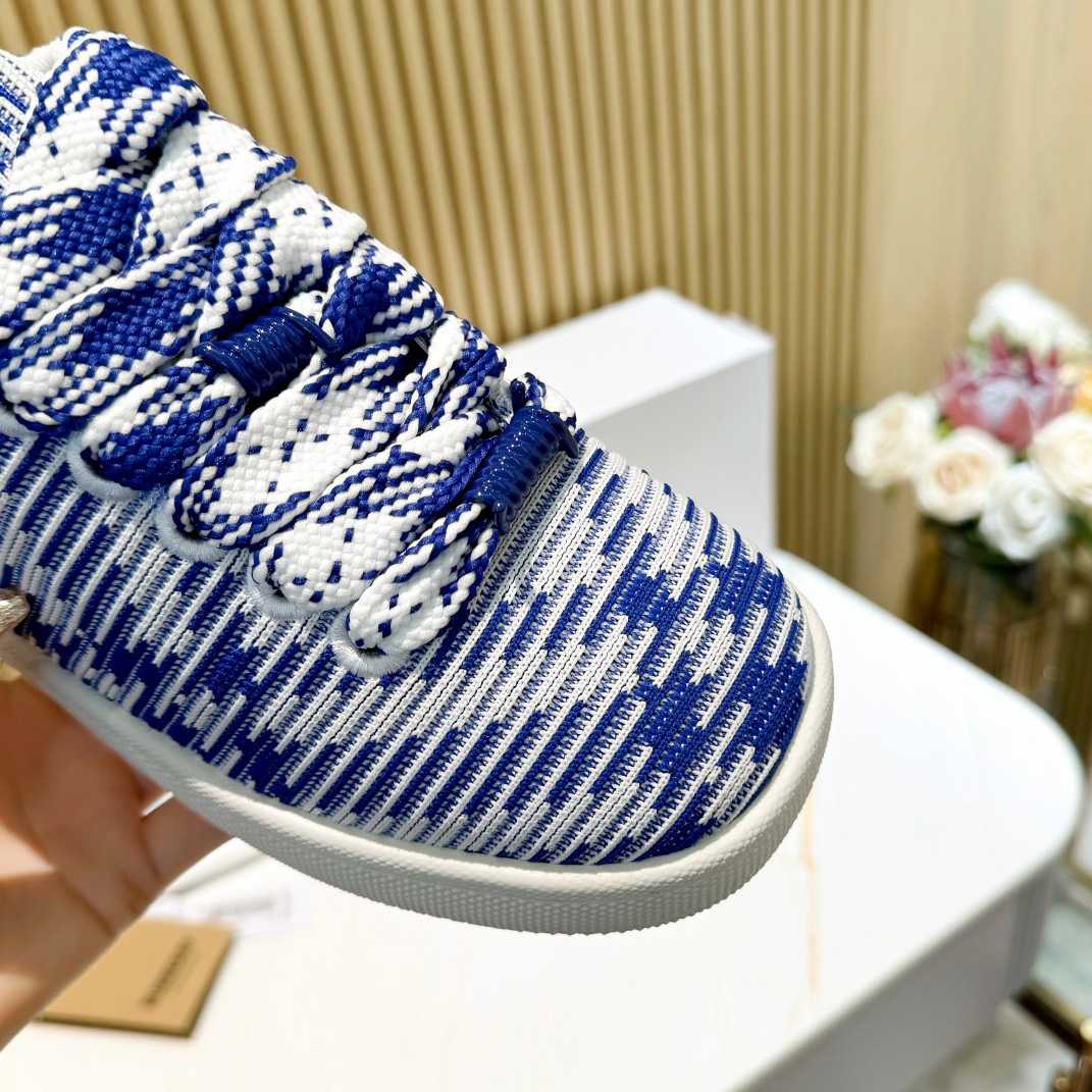 Burberry Check Knit Box Sneakers - EUR FASHION