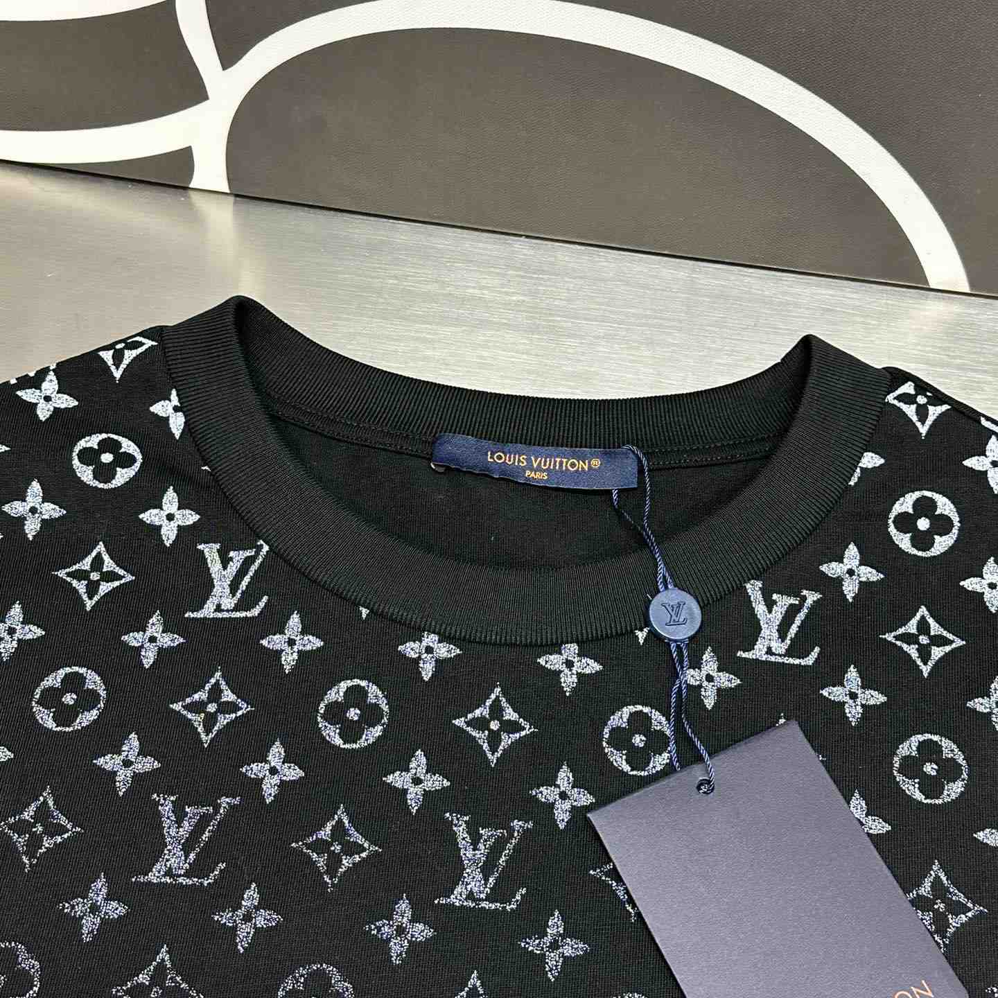 Louis Vuitton Monogram T-Shirt - EUR FASHION