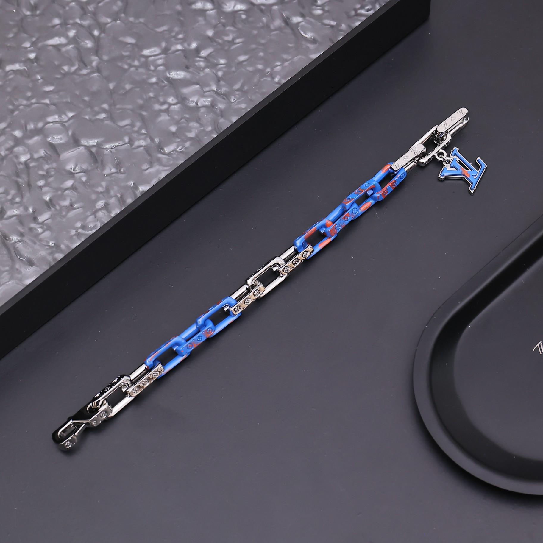 Louis Vuitton Monogram Chain Bracelet  M1229M - EUR FASHION