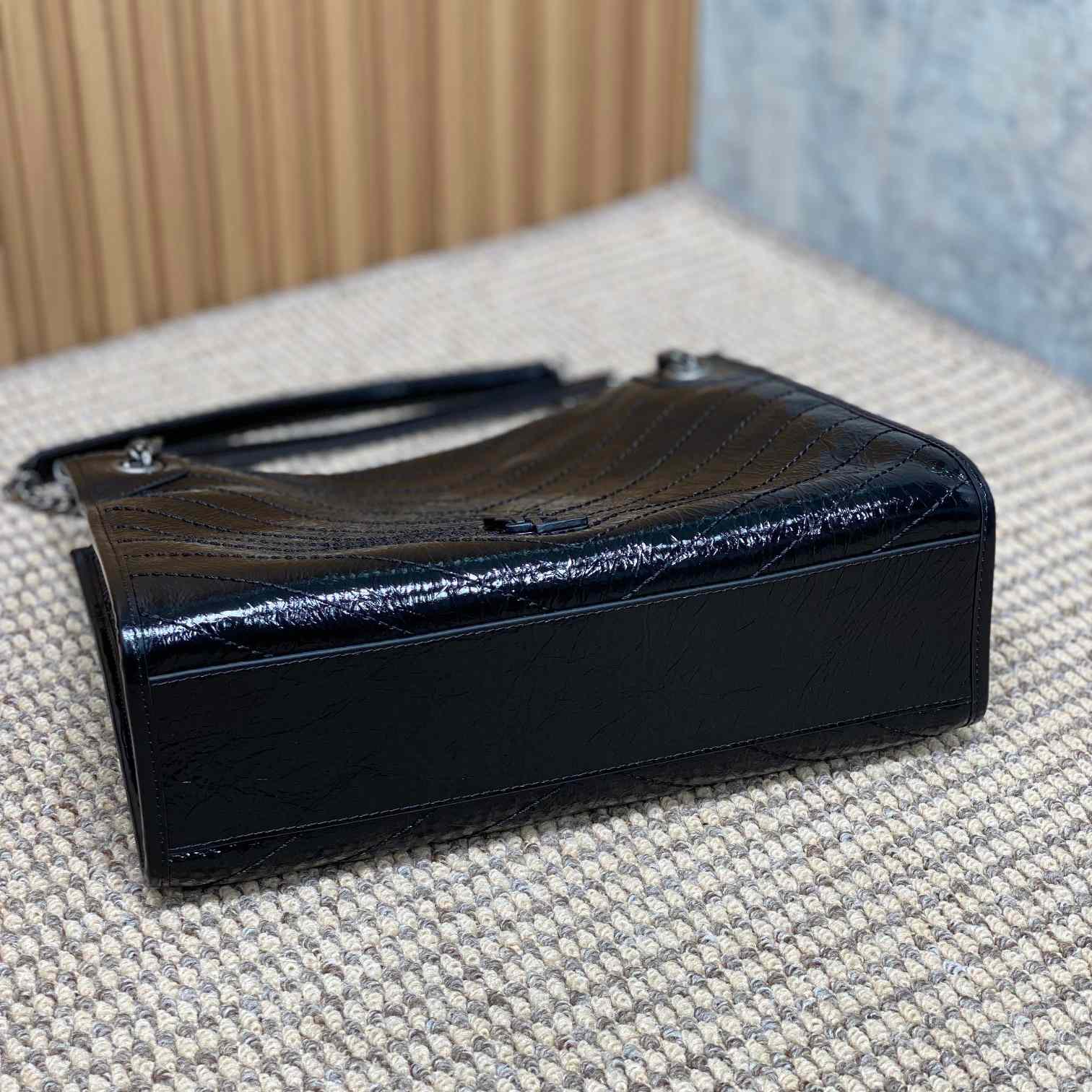Saint Laurent NiKi Shopping In Vintage Leather - EUR FASHION