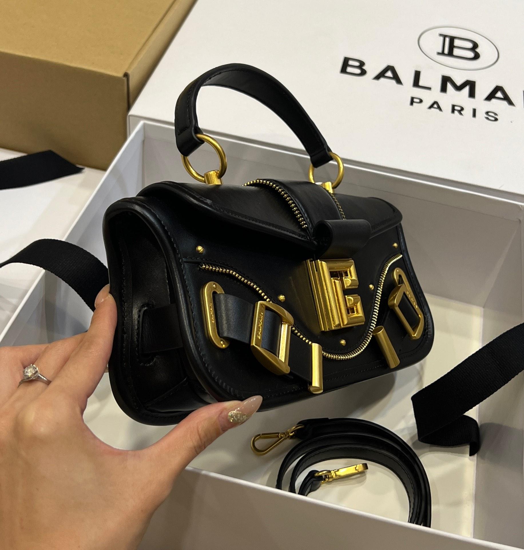 Balmain Blaze Crossbody Bag   (26*11.5*3cm) - EUR FASHION