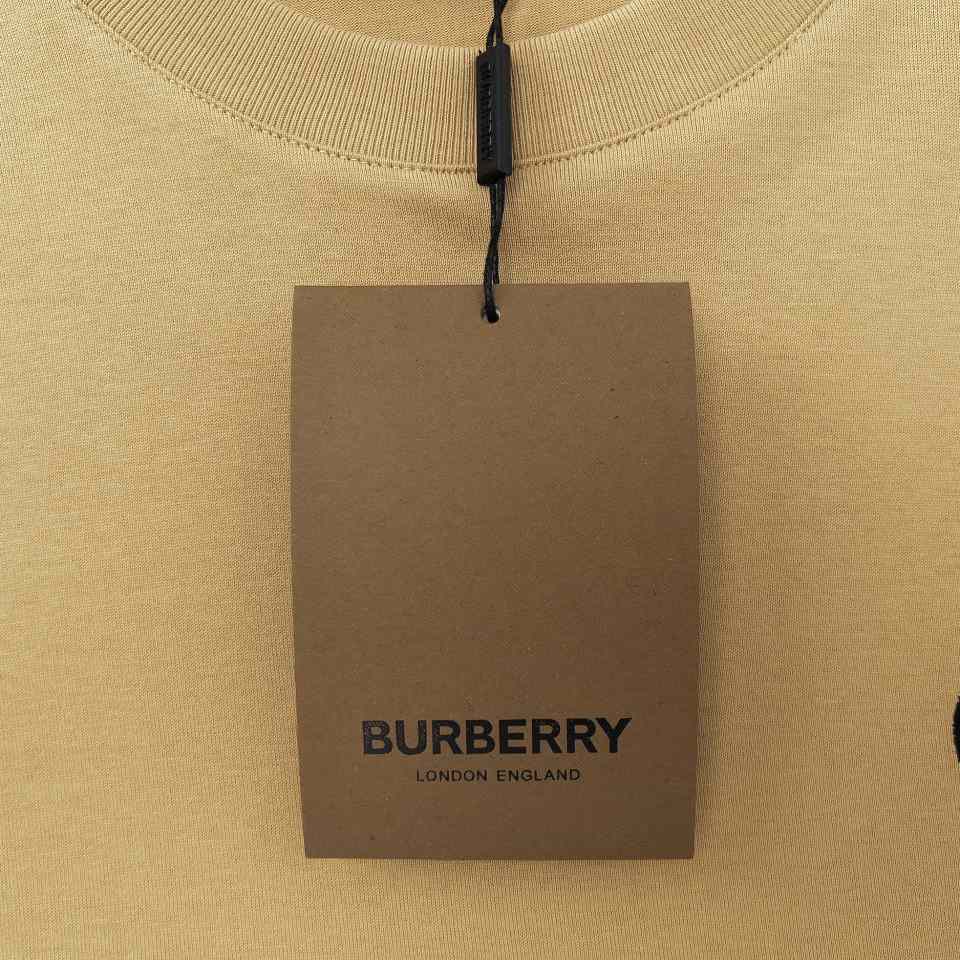 Burberry Cotton T-shirt - EUR FASHION