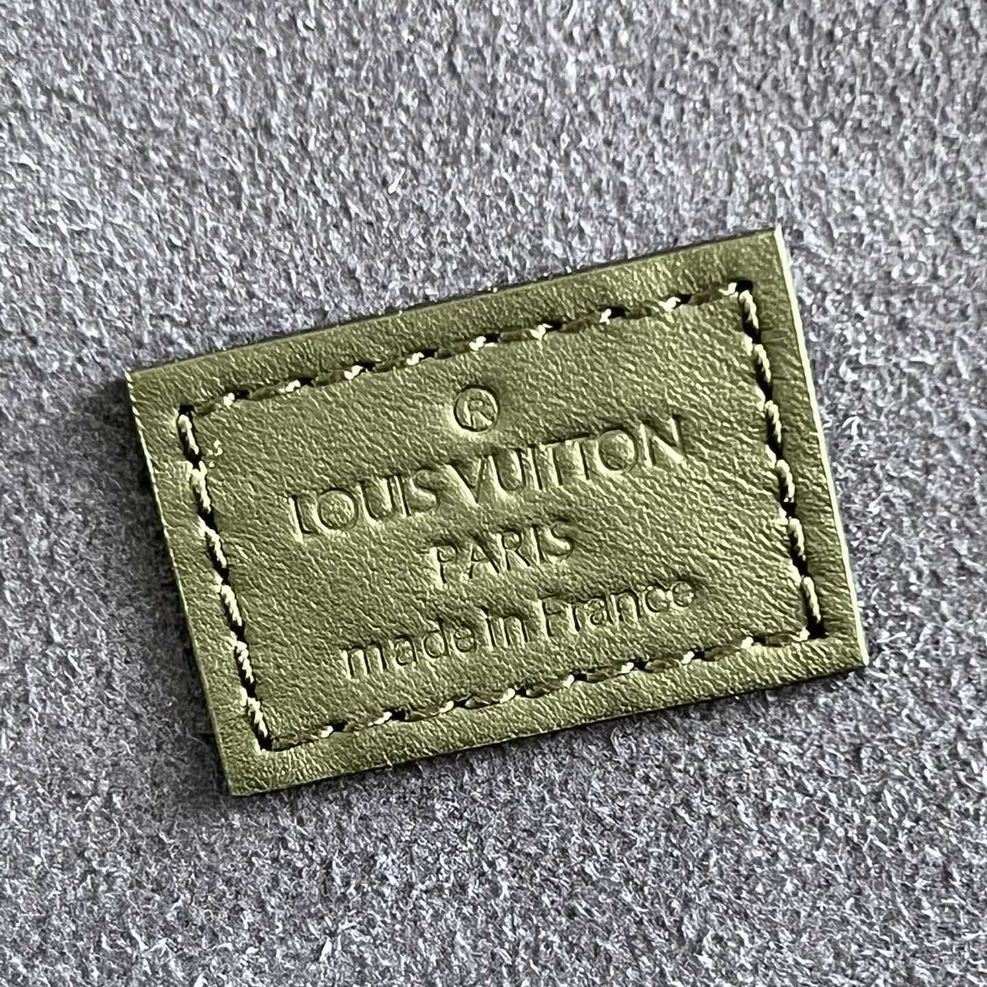 Louis Vuitton Coffret 8 Montres  M48194 - EUR FASHION