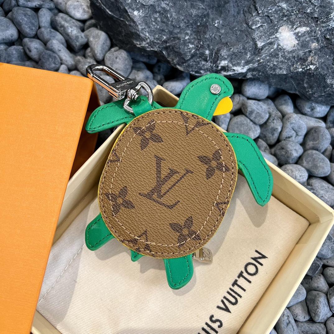 Louis Vuitton LV Turtle Pouch Bag Charm   - EUR FASHION