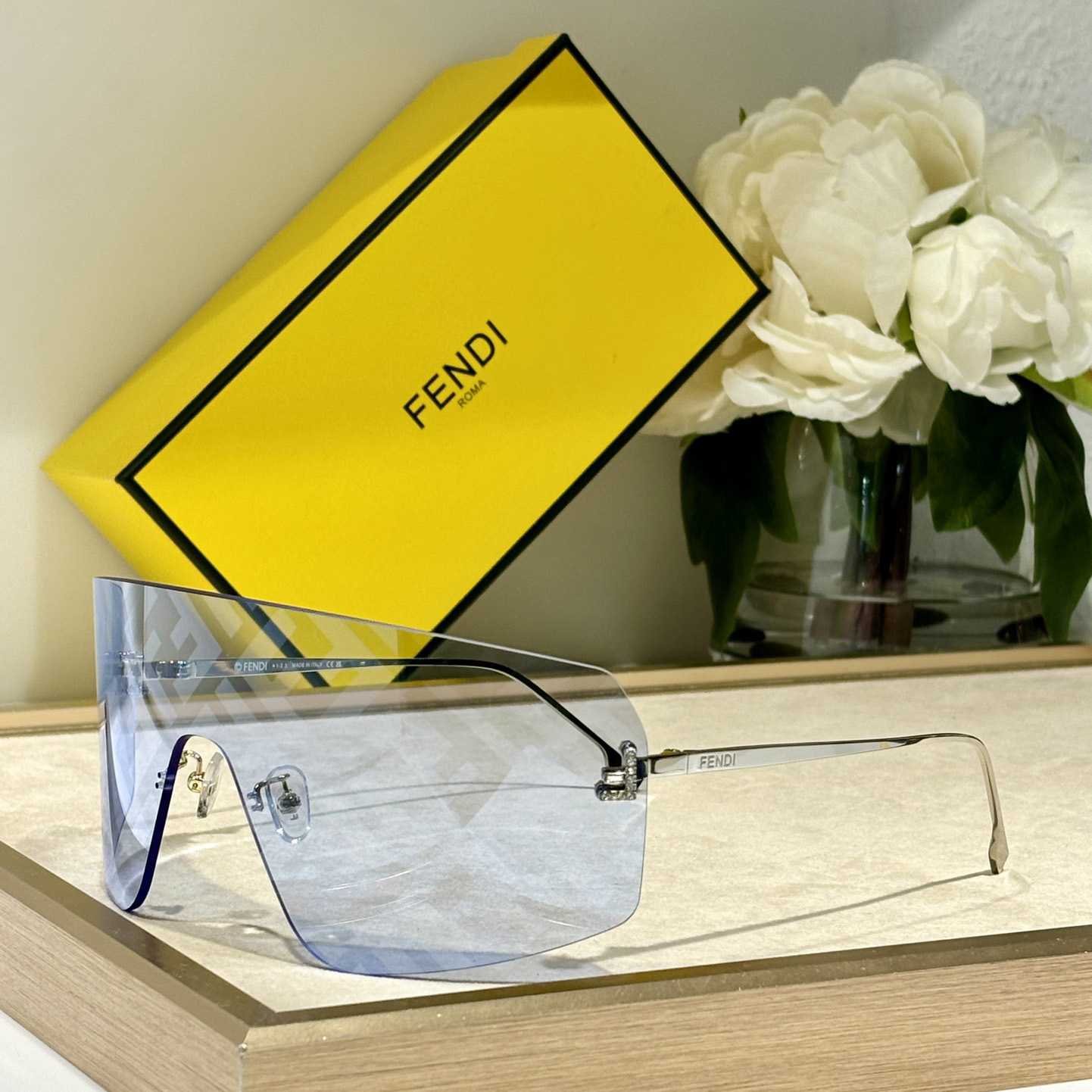 Fendi First Crystal Sunglasses    FE4121U - EUR FASHION